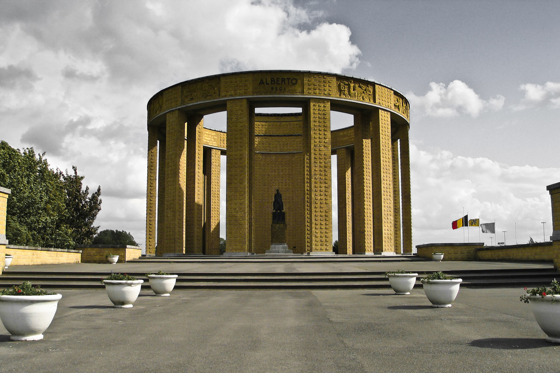 Koning Albert II Monument