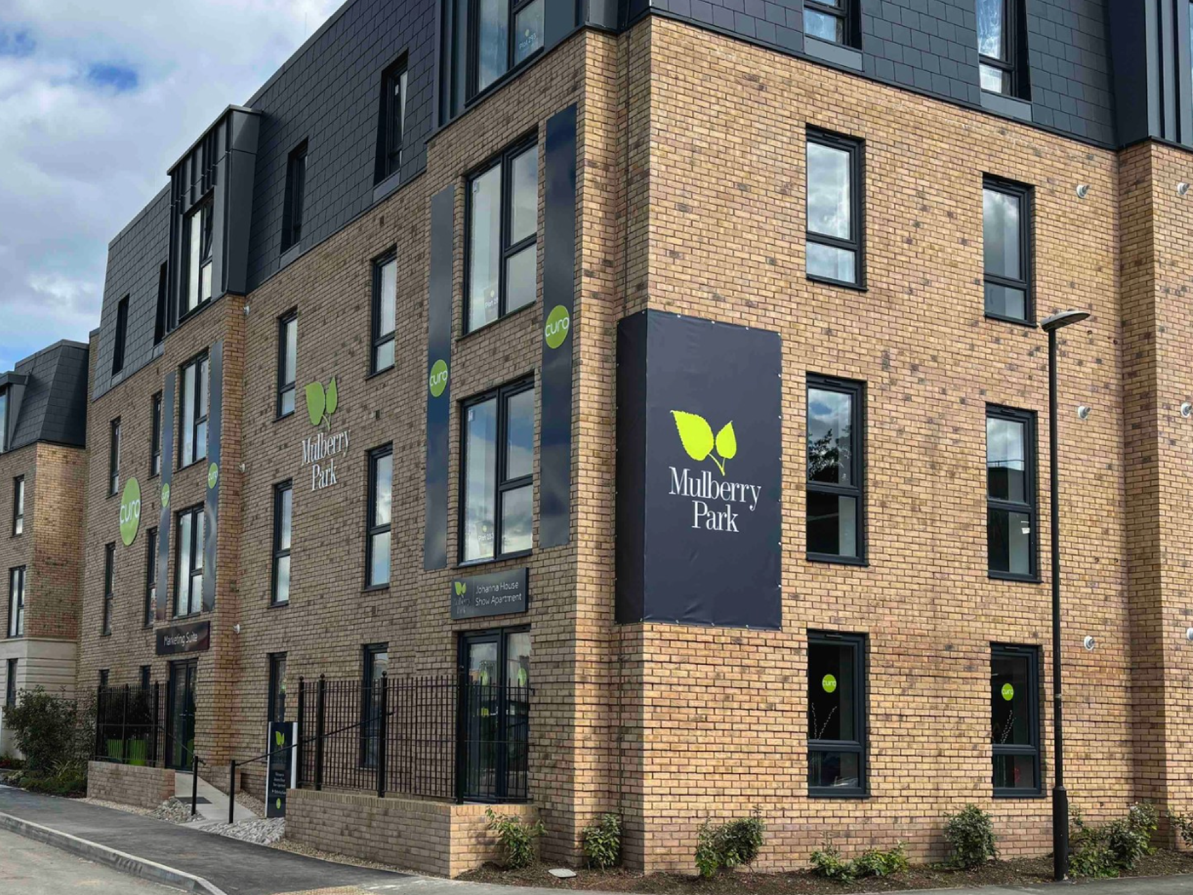 Acrylic Lettering, Fascia & Banner Signage