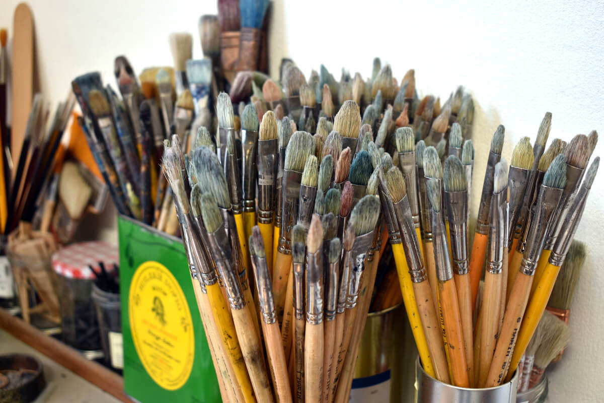 Les brosses pour la peinture à l'huile.