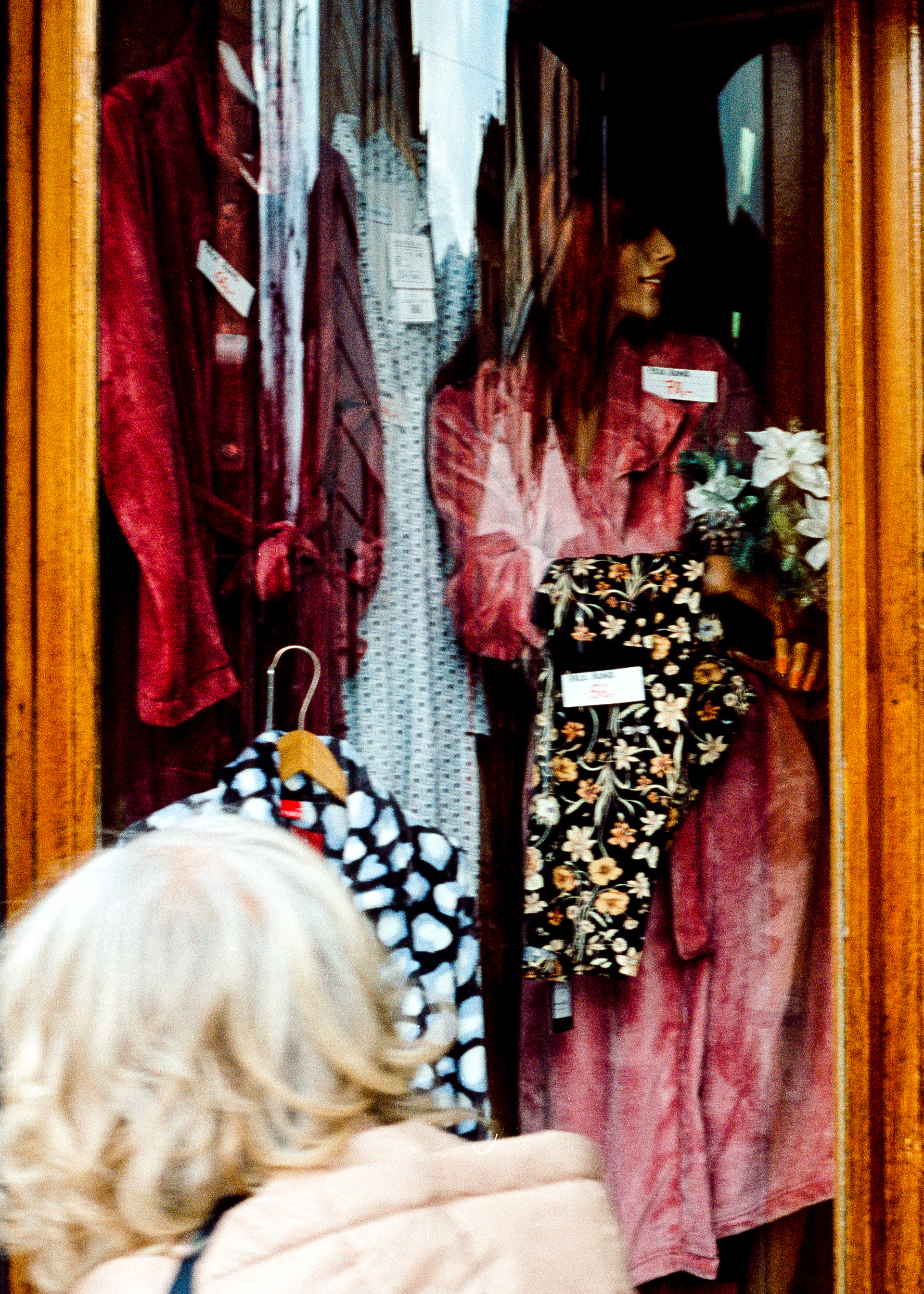 "Petite mamie" - Kodak Vision 3 250D - Olympus OM10  ©JuniorPhotos 2023