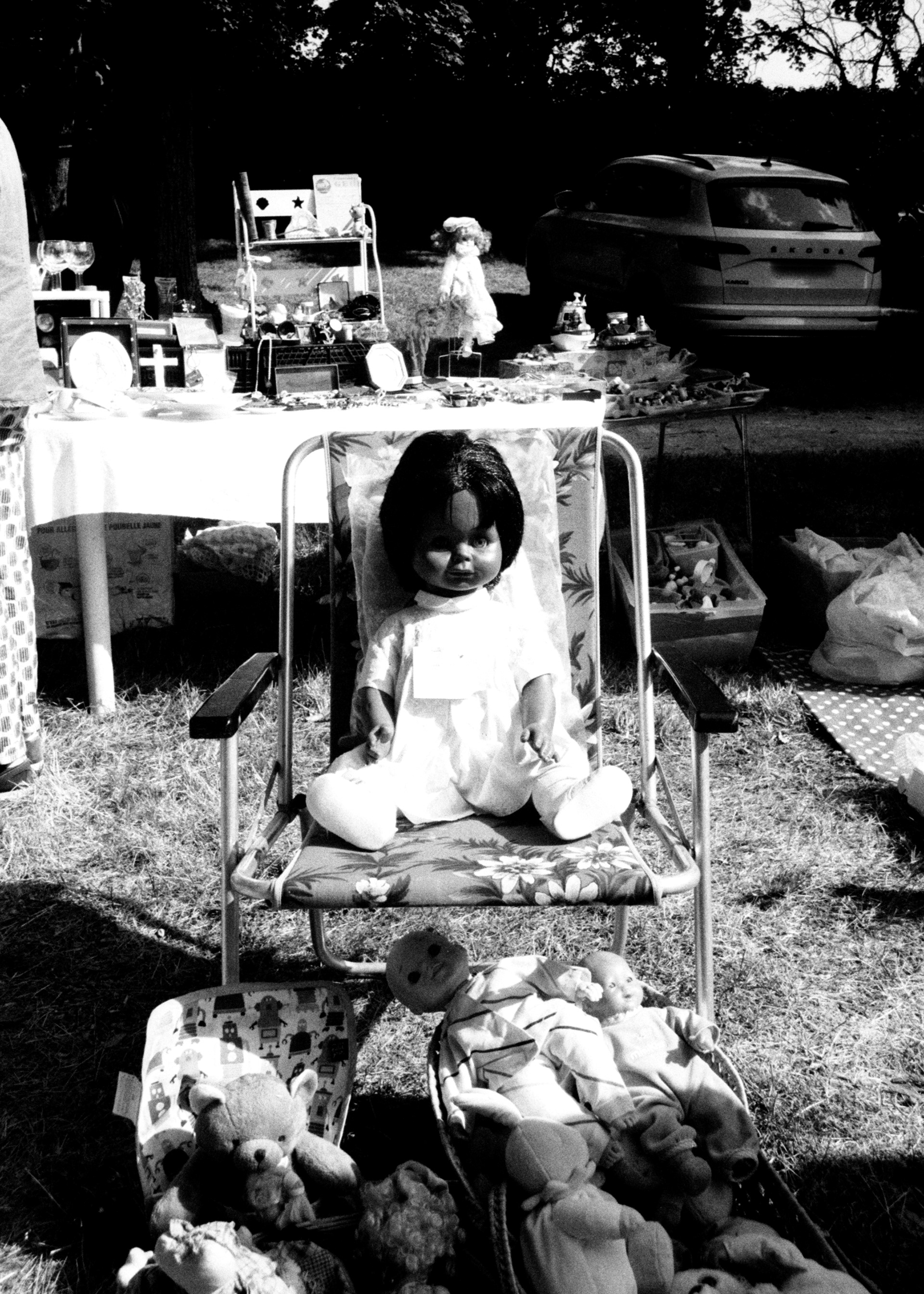 "La poupé cringe" Ilford Hp5 Plus - Praktica Mtl3 - 05/23 ©JuniorPhotos 2023