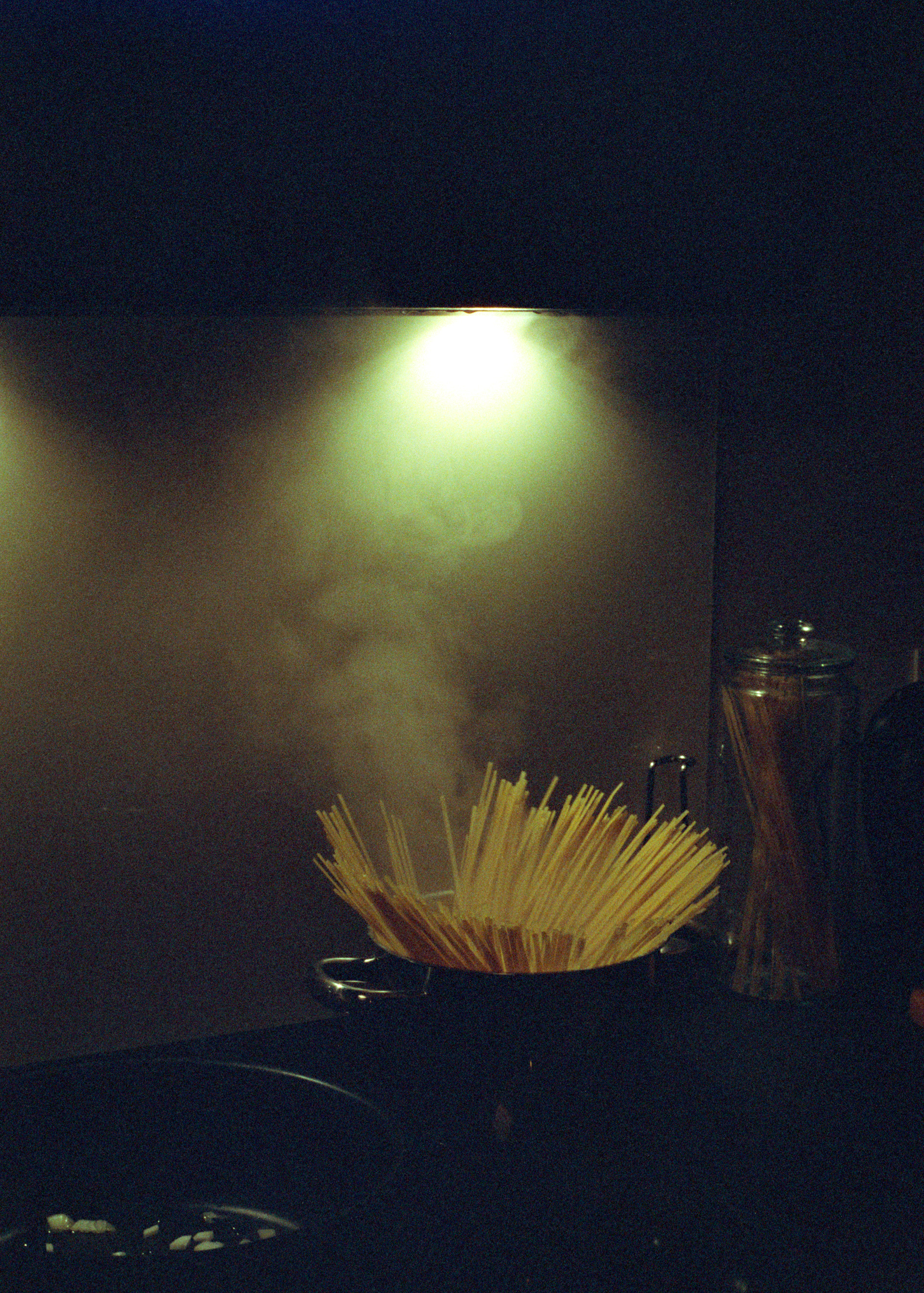 "Aldente" 4/4 - CineStill 800T - Olympus OM10  ©JuniorPhotos 2022