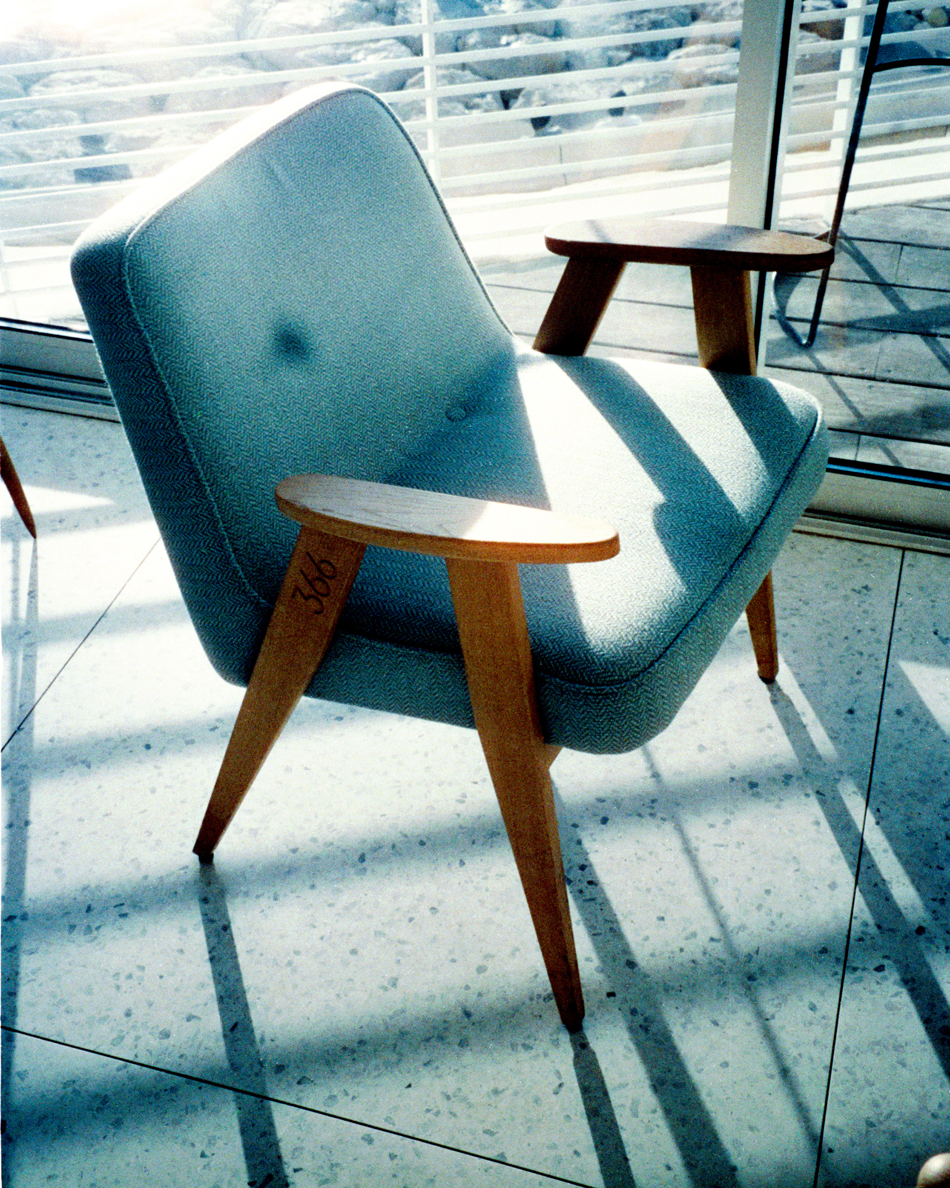 "5 étoiles" Cinestill 800T x Canon Prima ©JuniorPhotos 2023