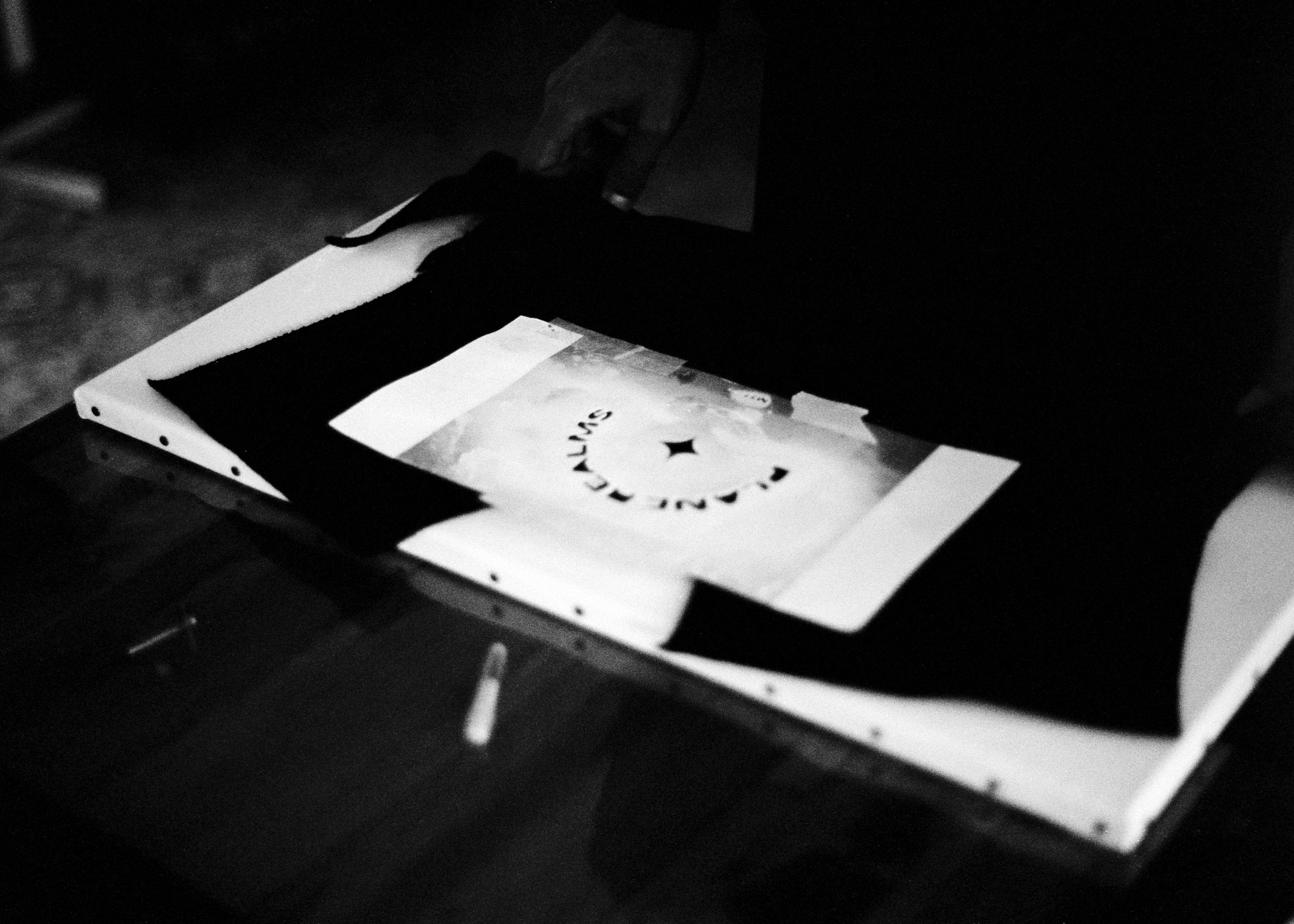 "Pose du logo" ©JuniorPhotos 2022