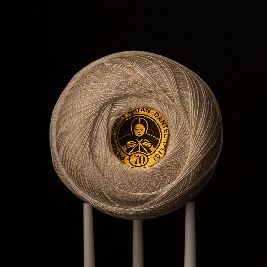 Örenbayan - lace thread