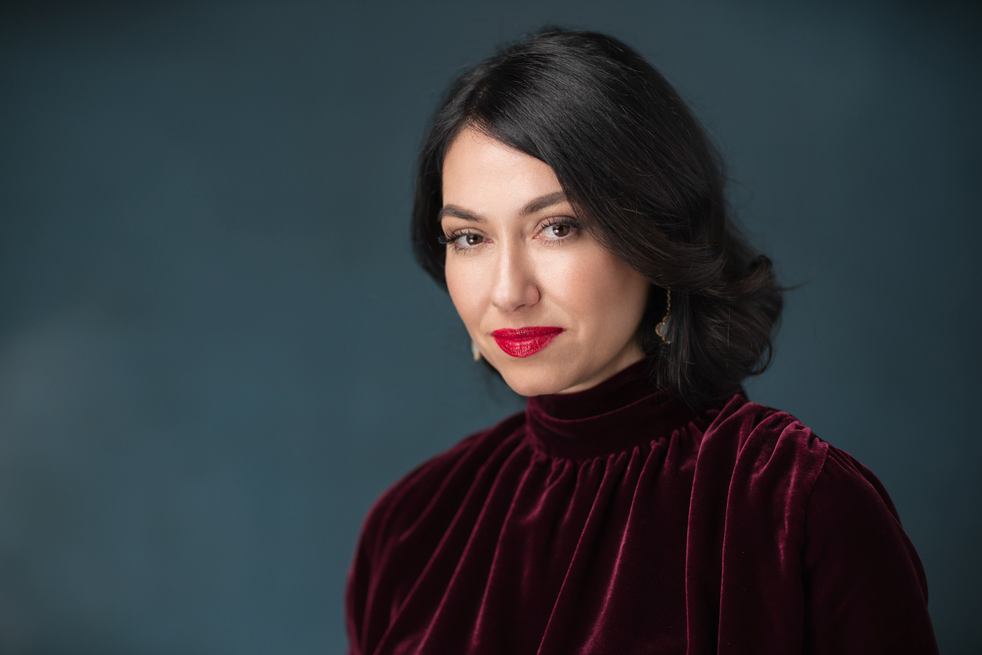 Corporate portrait of Anca Damour for Carrefour Romania, photographed by Alex Gâlmeanu.