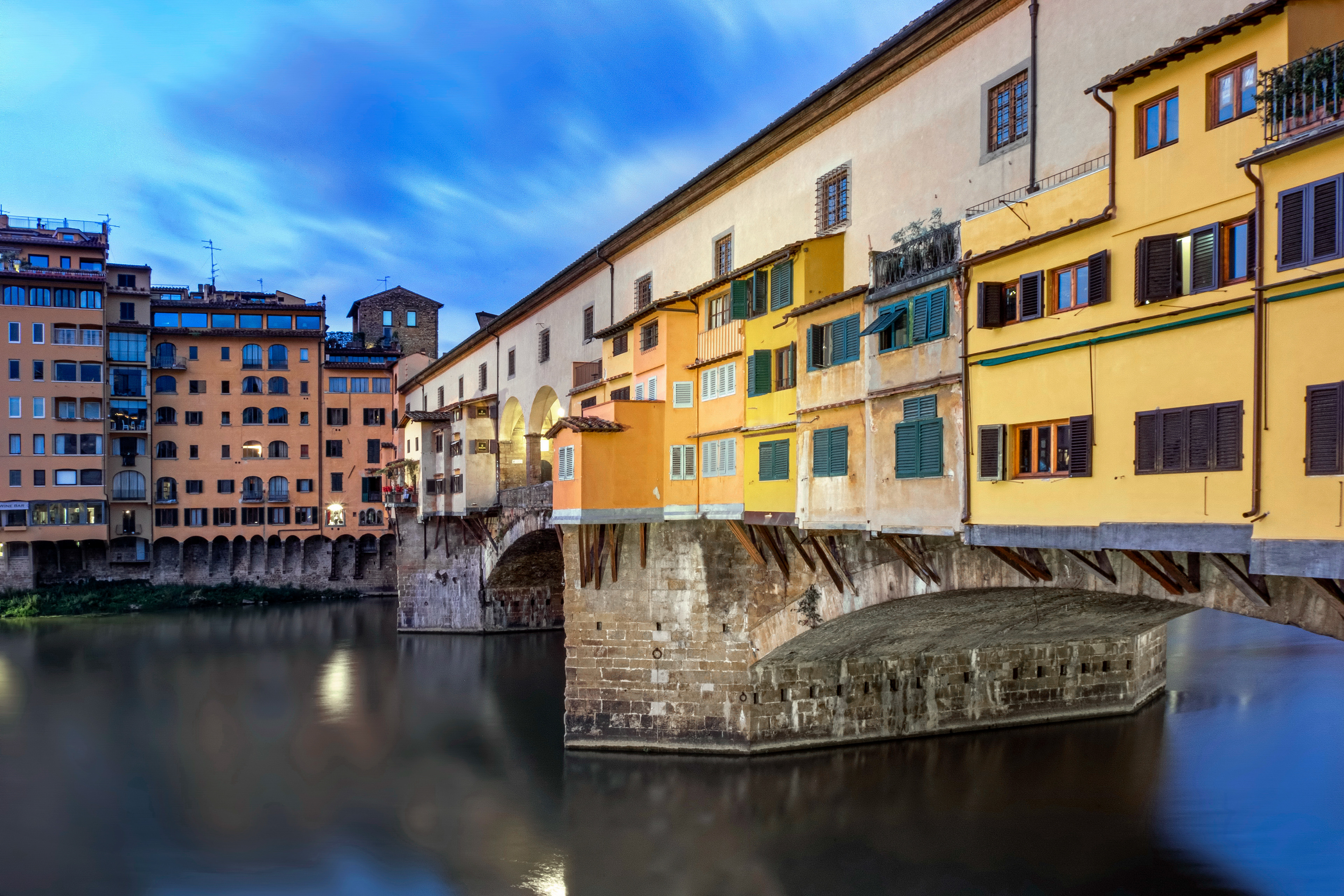  Ponte Vecchio in Florence, Italy