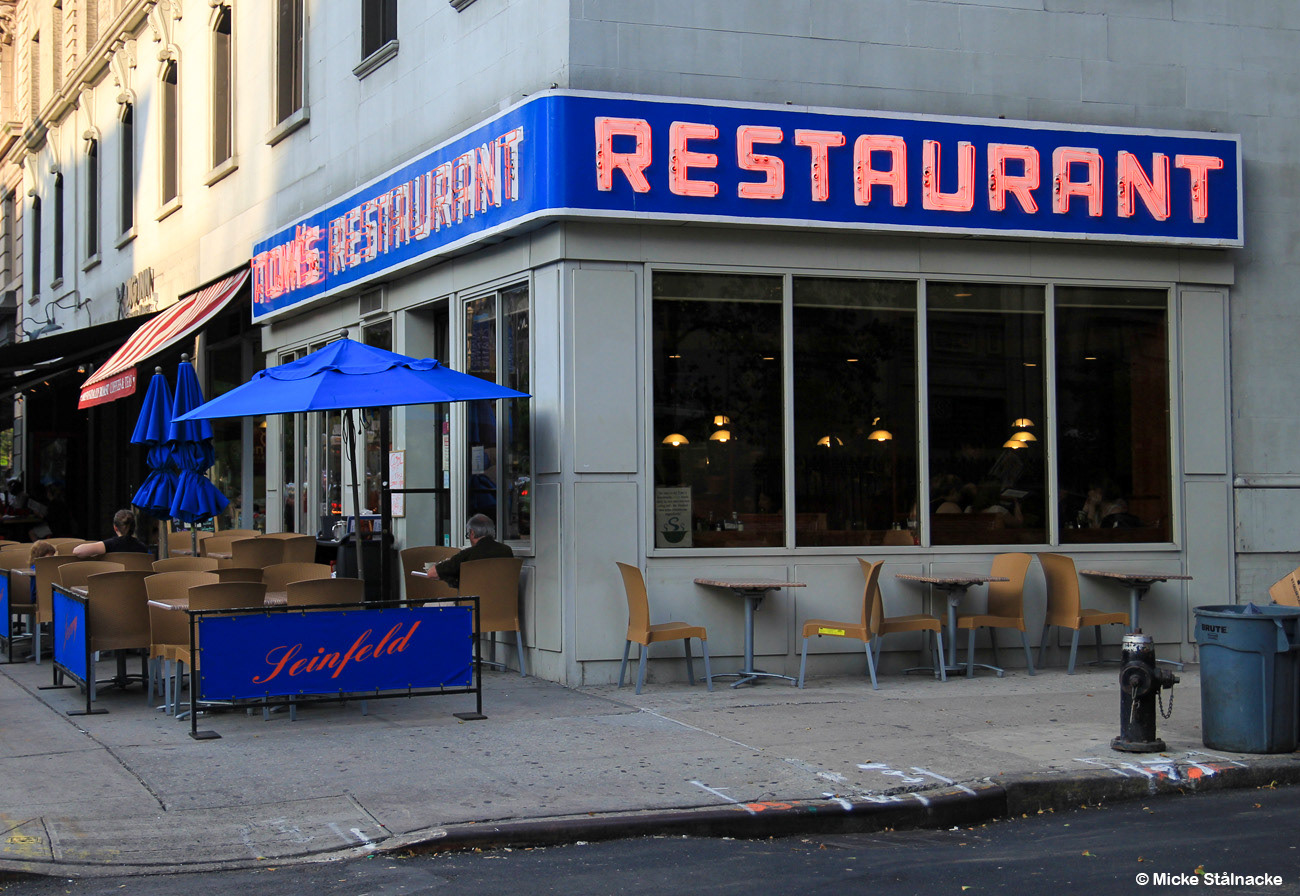 Monks i "Seinfeld" (1989-1998). New York, USA (2014).
