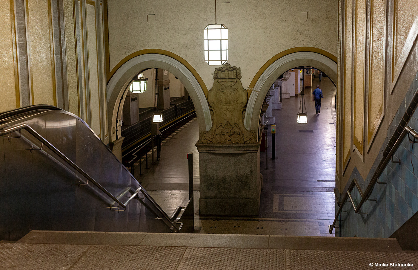 Tunnelbanestationen i Lamberto Bavas "Demoni" (1985). Heidelberger Platz, Berlin, Tyskland (2024).