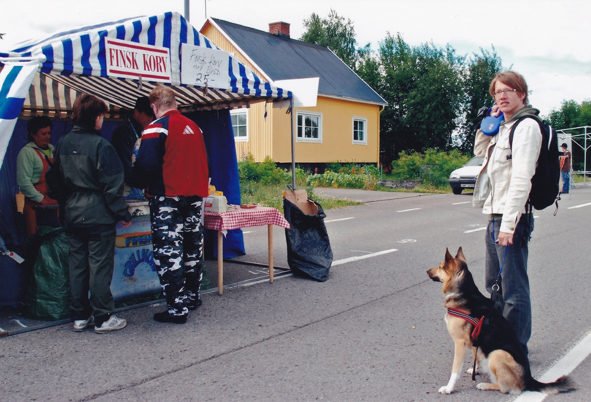 Ögonblick i Jukkasjärvi med Matilda och undertecknad, sommaren 2008. Foto: Birgitta Isacsson.