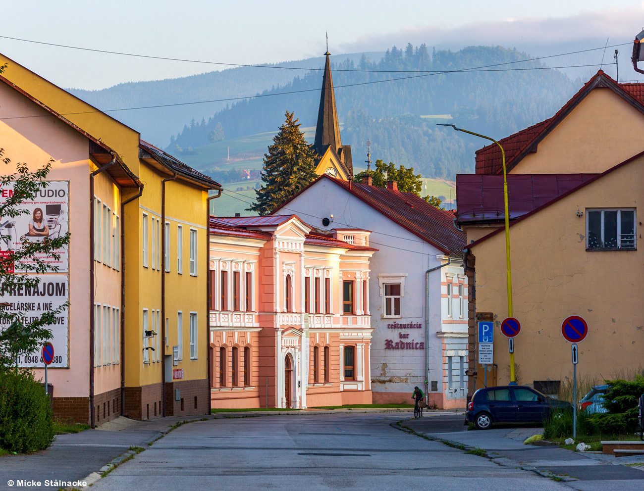 Tidig morgon i Dolný Kubín, Slovakien (2018).