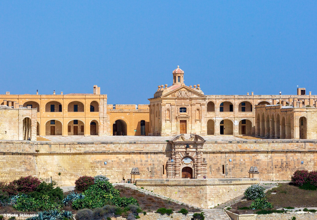 King's Landing (Game of Thrones season 1, 2011). Valletta, Malta (2018).