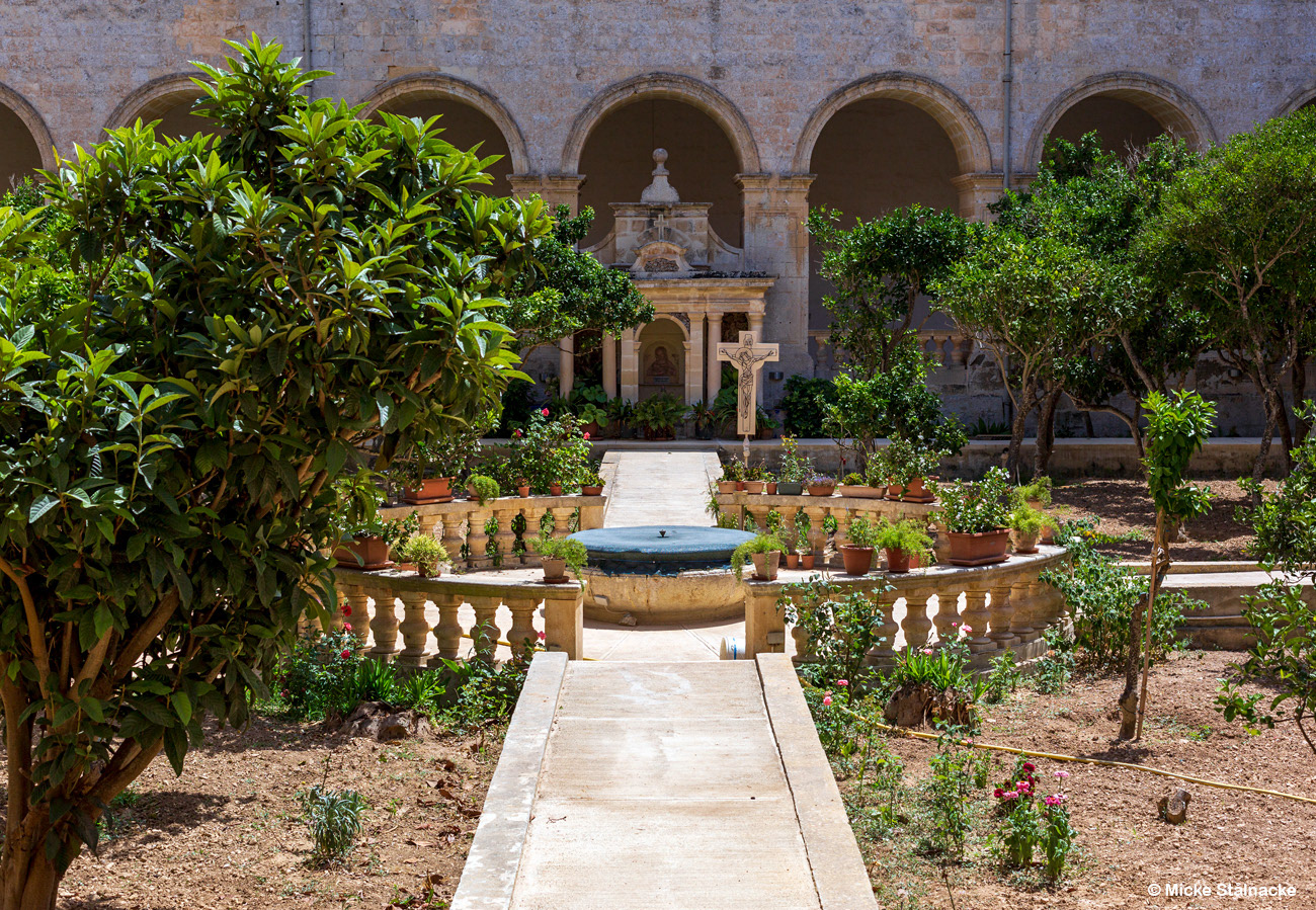The Red Keep Garden (Game of Thrones season 1, 2011). Mdina, Malta (2018).