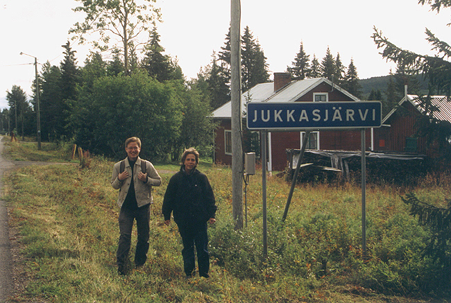 Birgitta och undertecknad på väg att påbörja den så kallade pizzapromenaden, hösten 2004. Foto: Johanna Stålnacke.