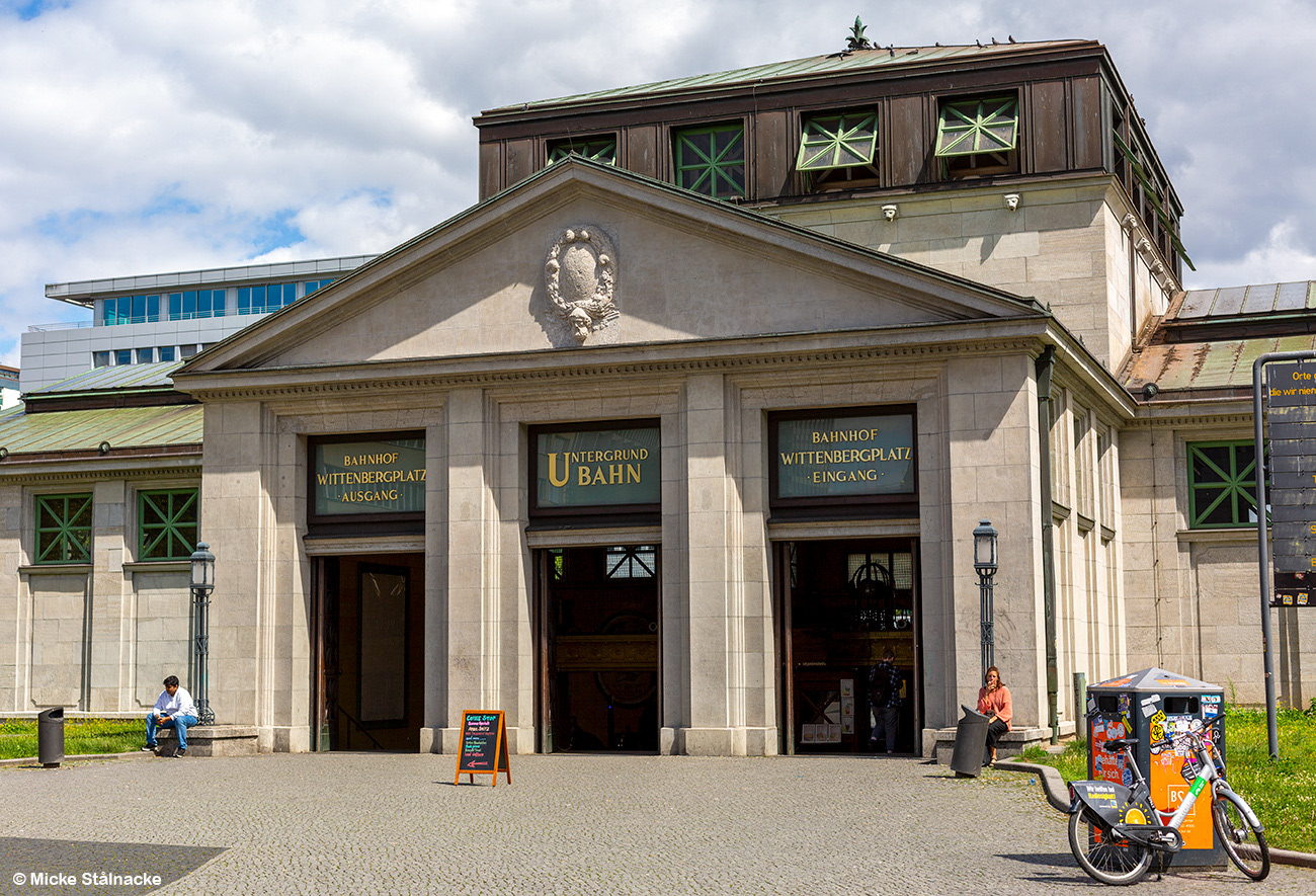 Tunnelbanestationen i "Demoni". Wittenbergplatz, Berlin, Tyskland (2024).