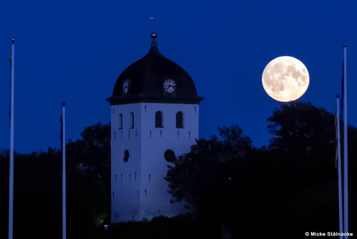 Supermåne över Uddevalla (2015).