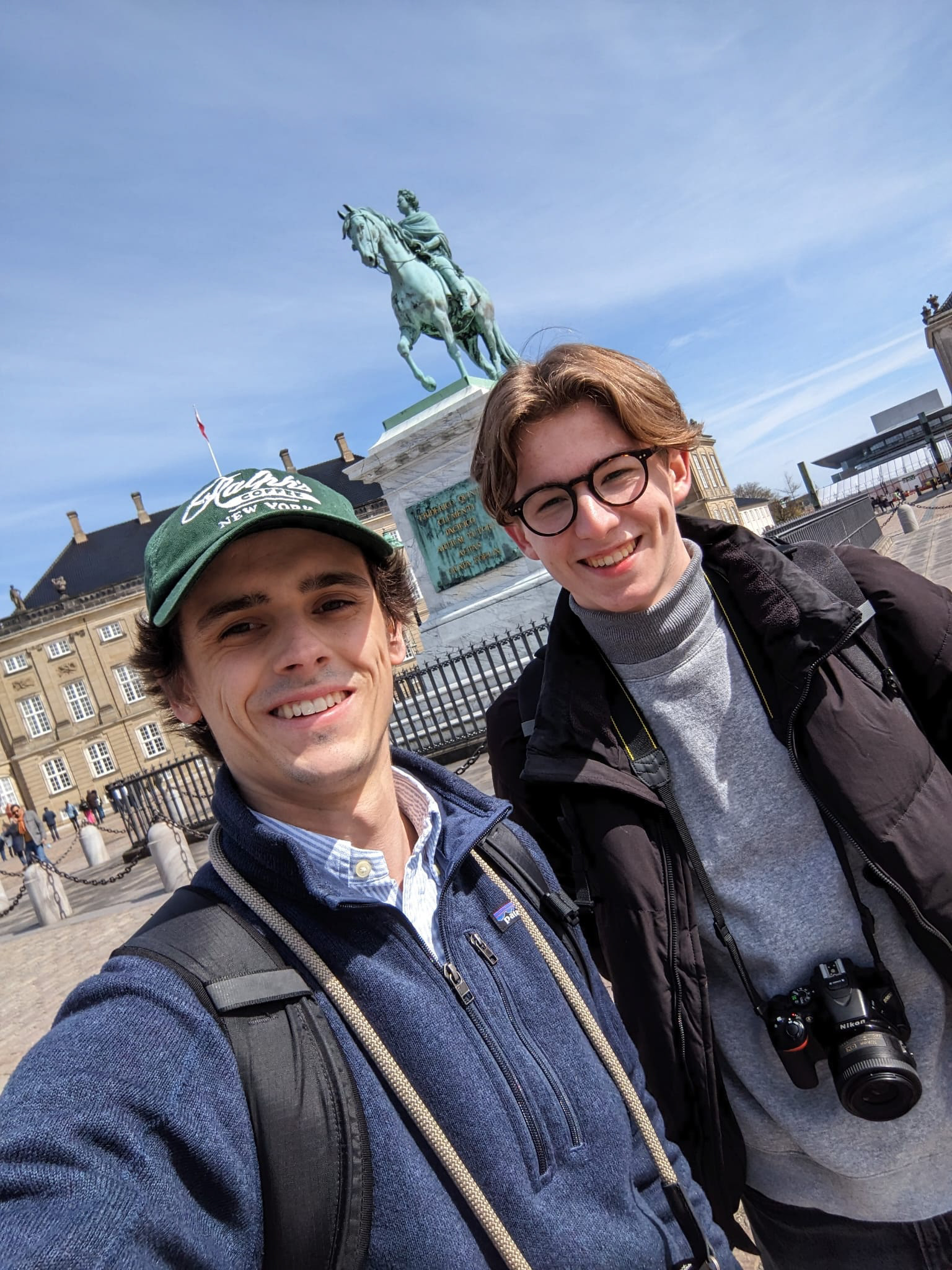 Retrouvaille des cousins à 800Kms de chez soi