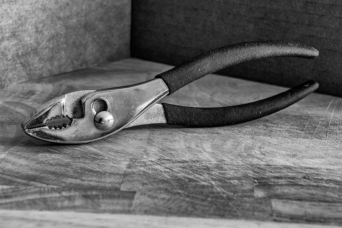 Pliers
