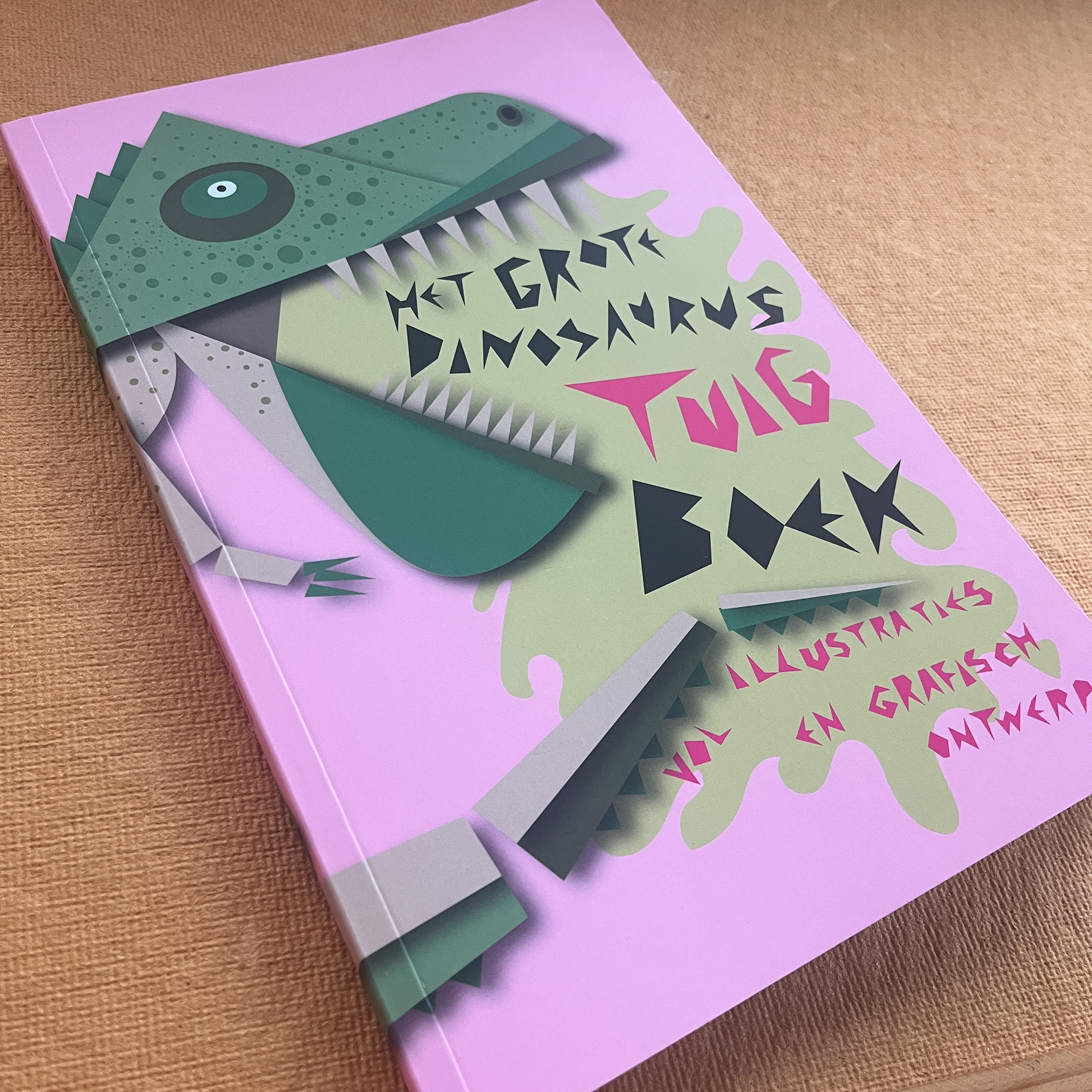 Het grote Dinosaurus TUIG Boek