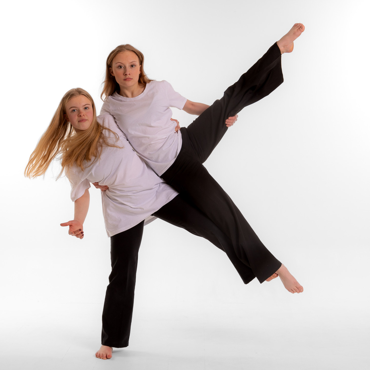 Leonora Lakselvnes Henriksen og Mia Andreassen