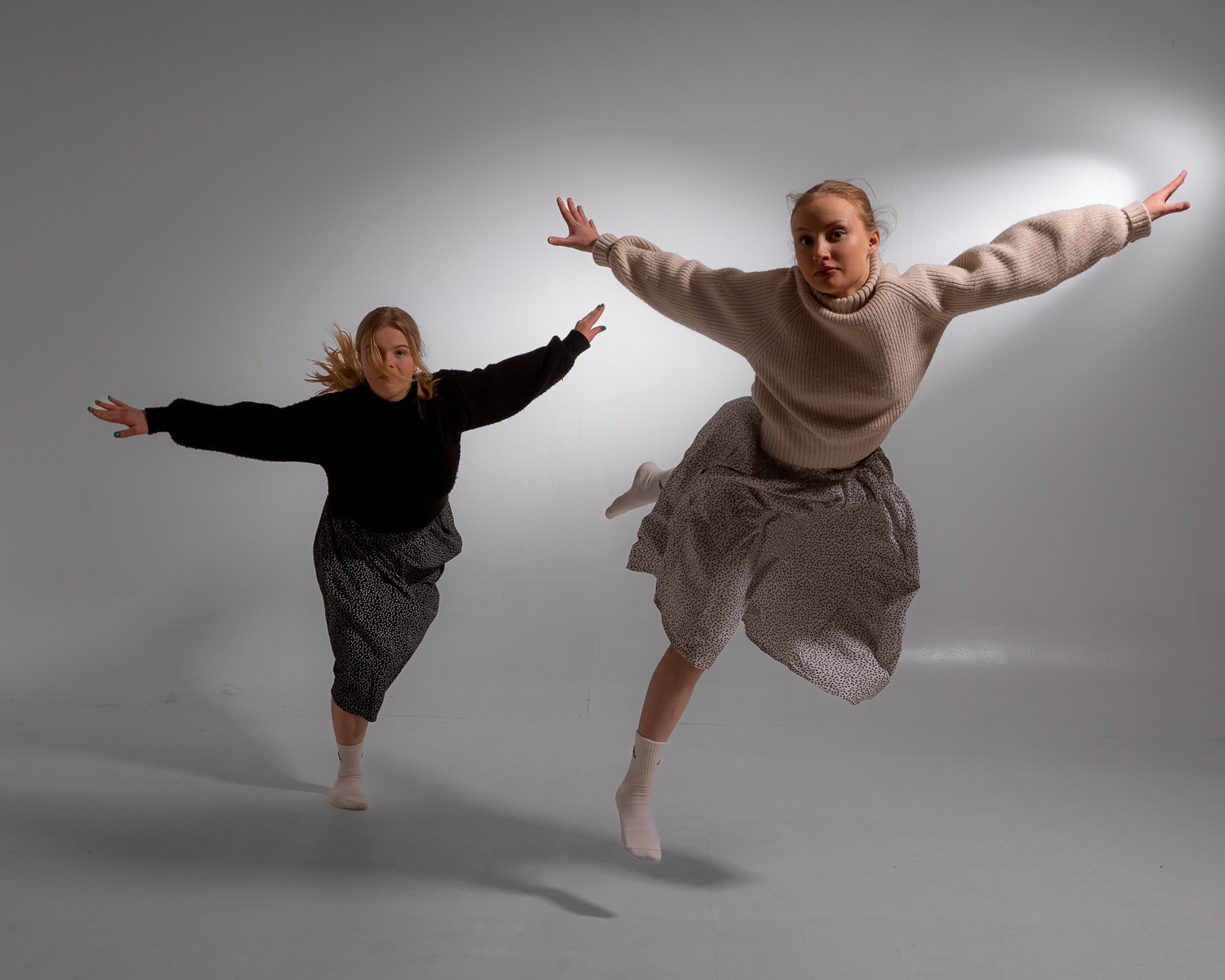 Leonora Lakselvnes Henriksen og Mia Andreassen
