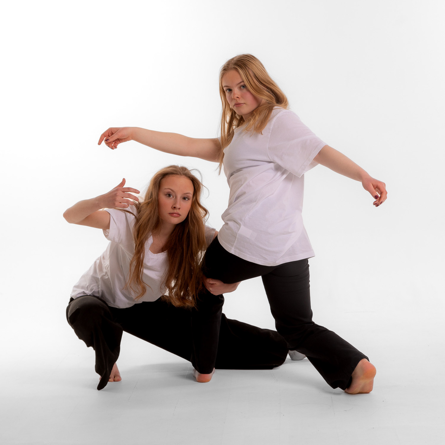 Leonora Lakselvnes Henriksen og Mia Andreassen