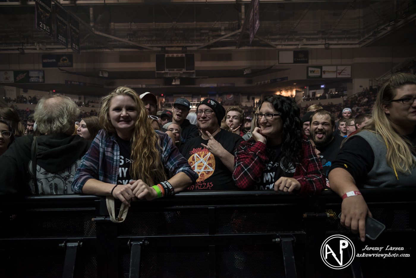 Crowd for Shinedown