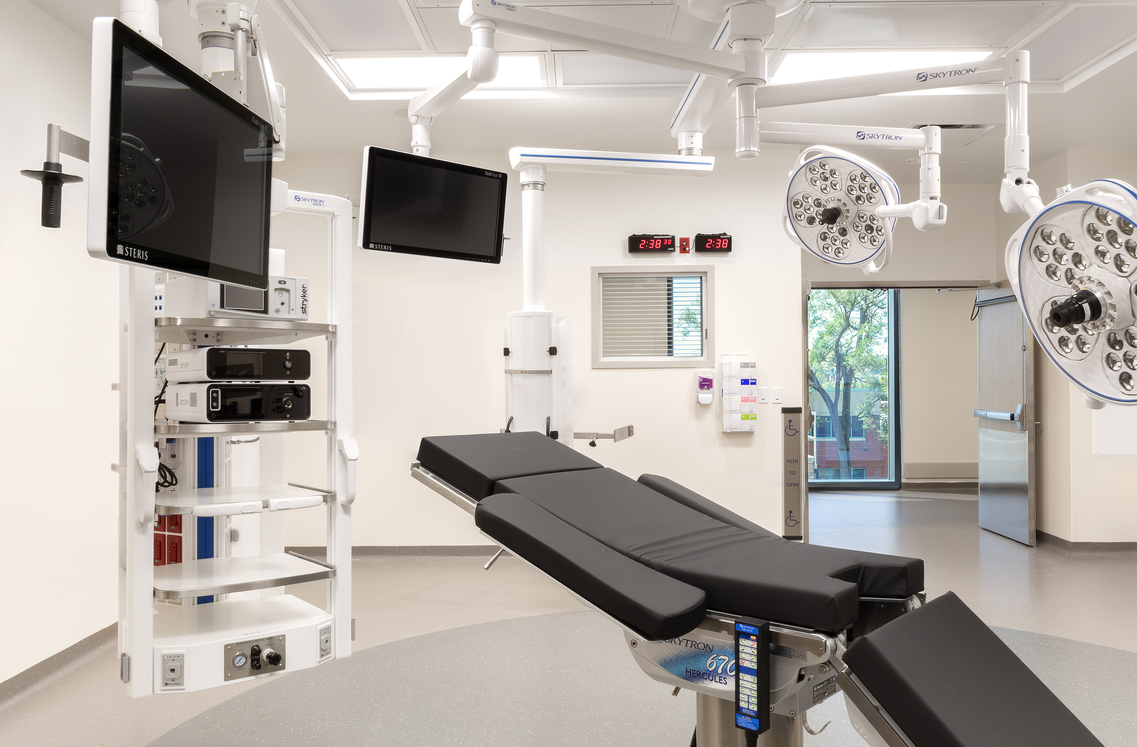 Lawrence Group : Saint Louis University Hospital for ©Alise O'Brien Photography