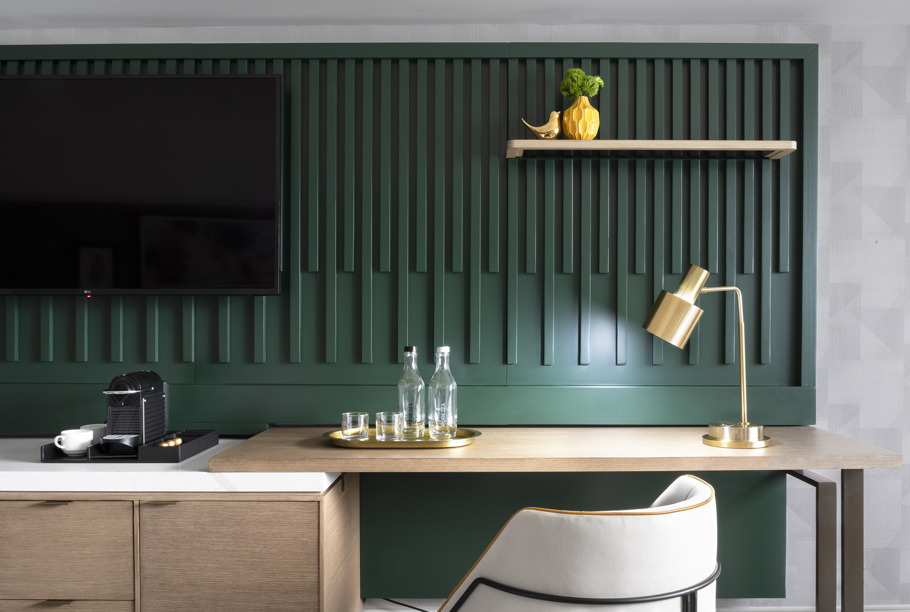 VOCO Downtown Chicago / Wolf Point