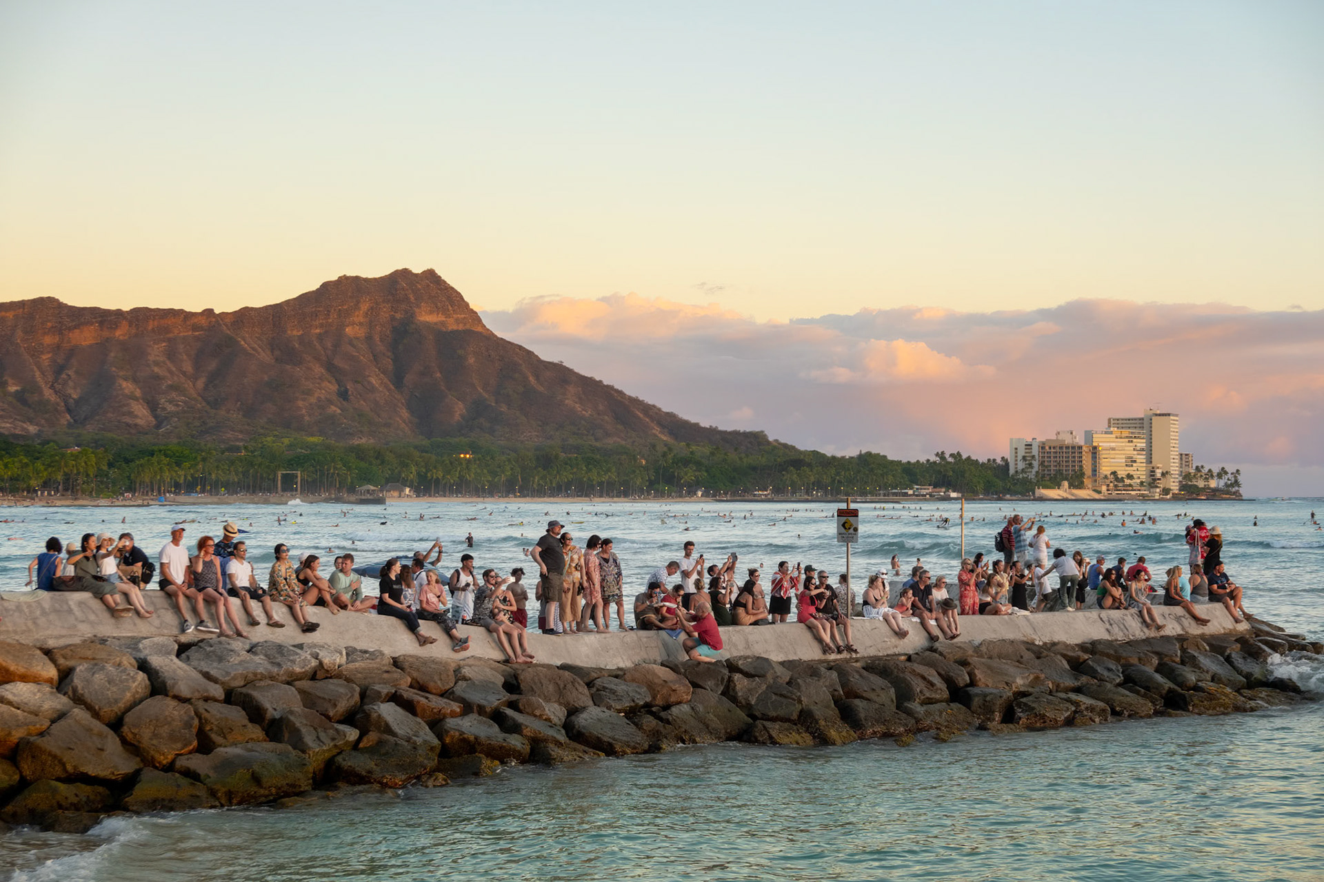 Oahu, Hawaii-Watching the sunset in Waikiki