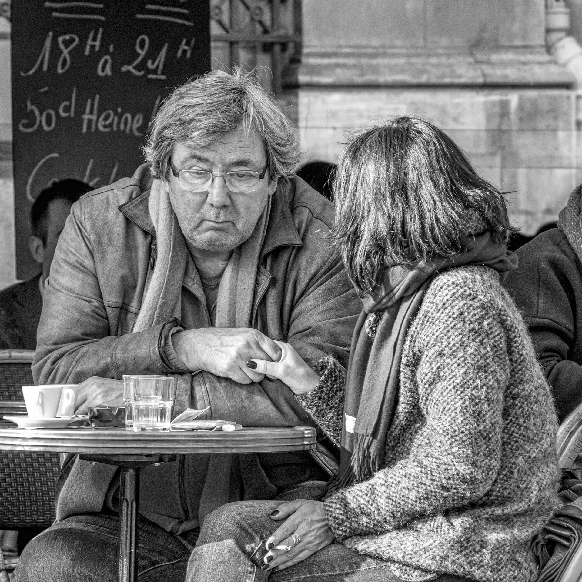 Paris-Intimate discussion at cafe