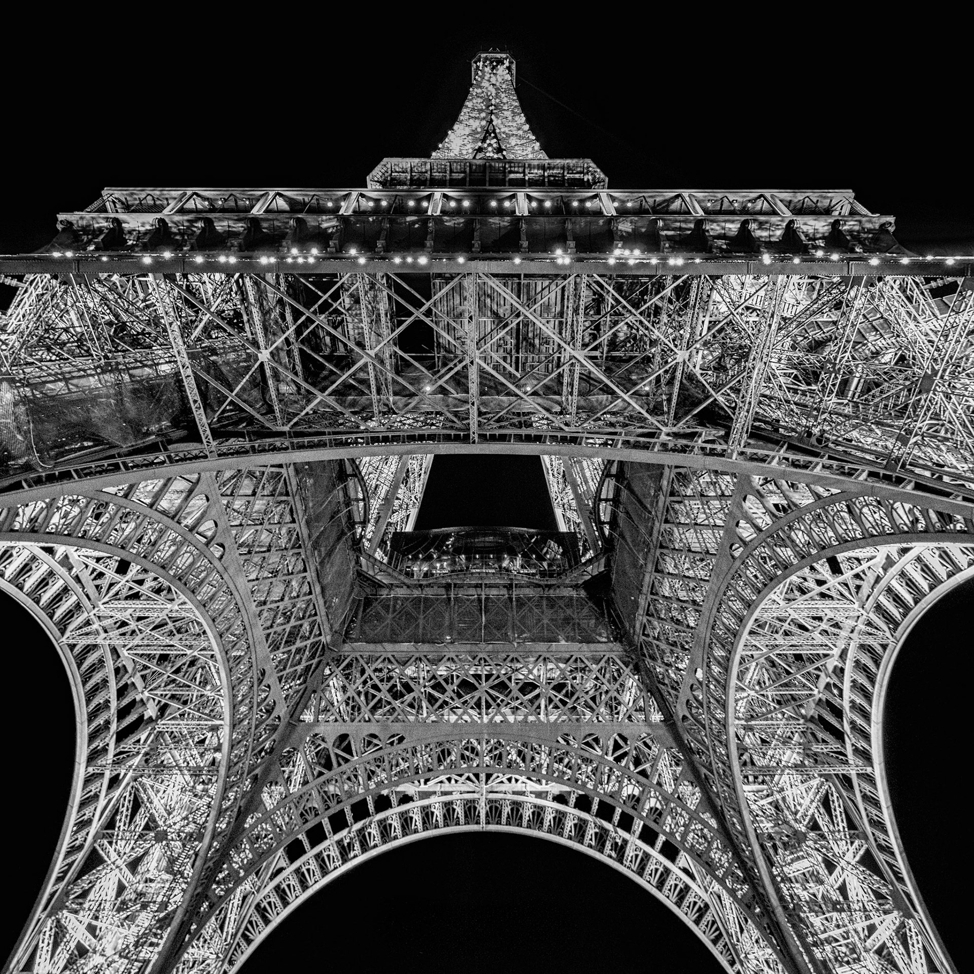 Paris-Eiffel tower at night