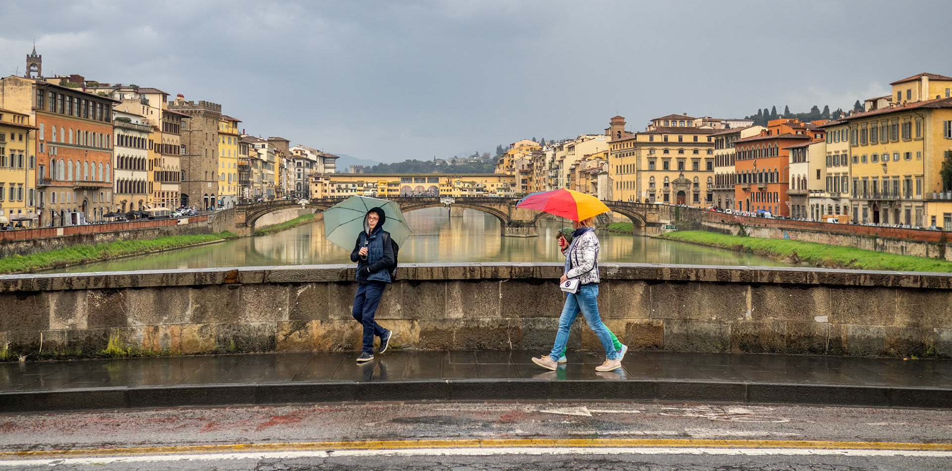 Florence-Walking in rain near Pont Vecchio