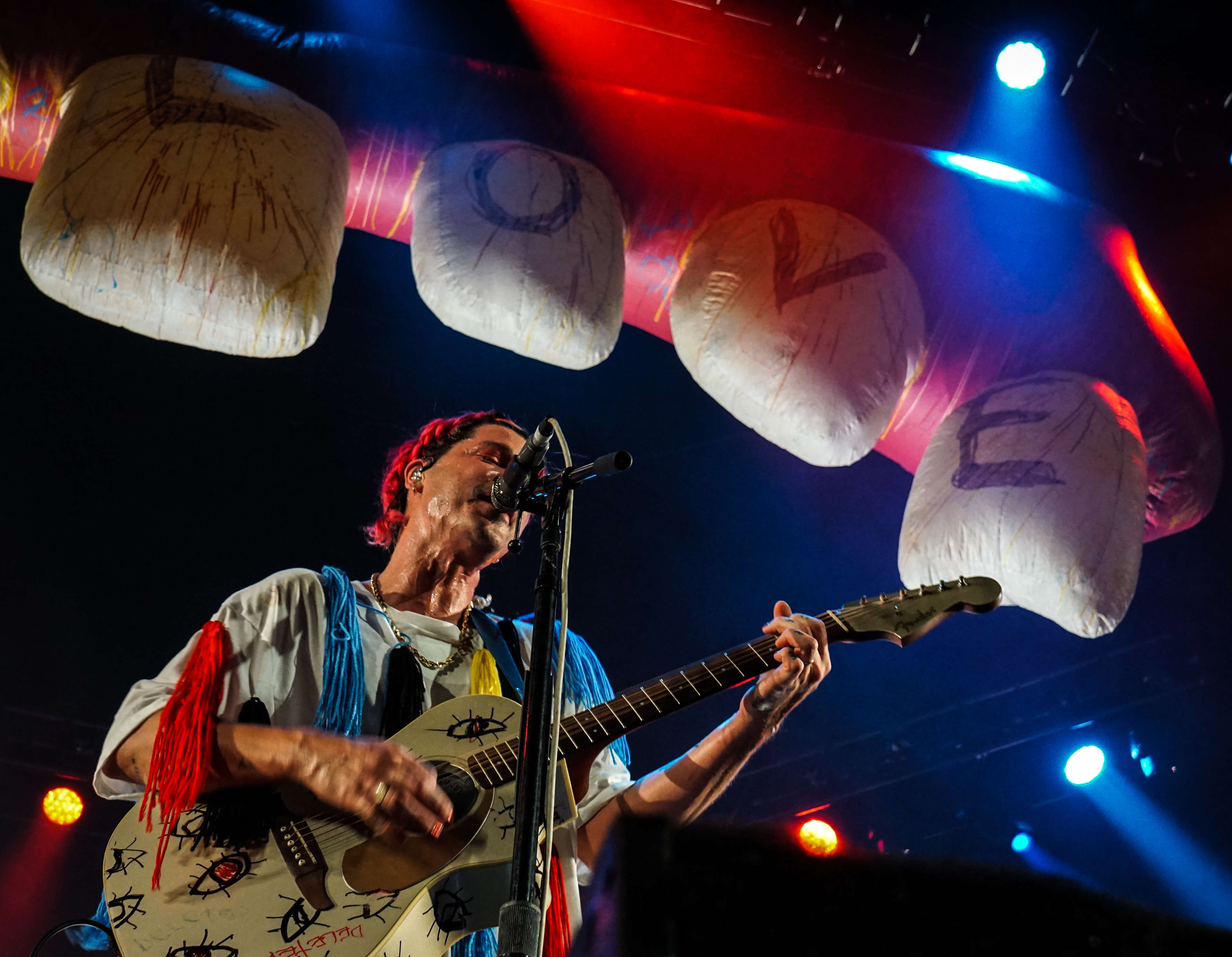 Christian Zucconi - Grouplove