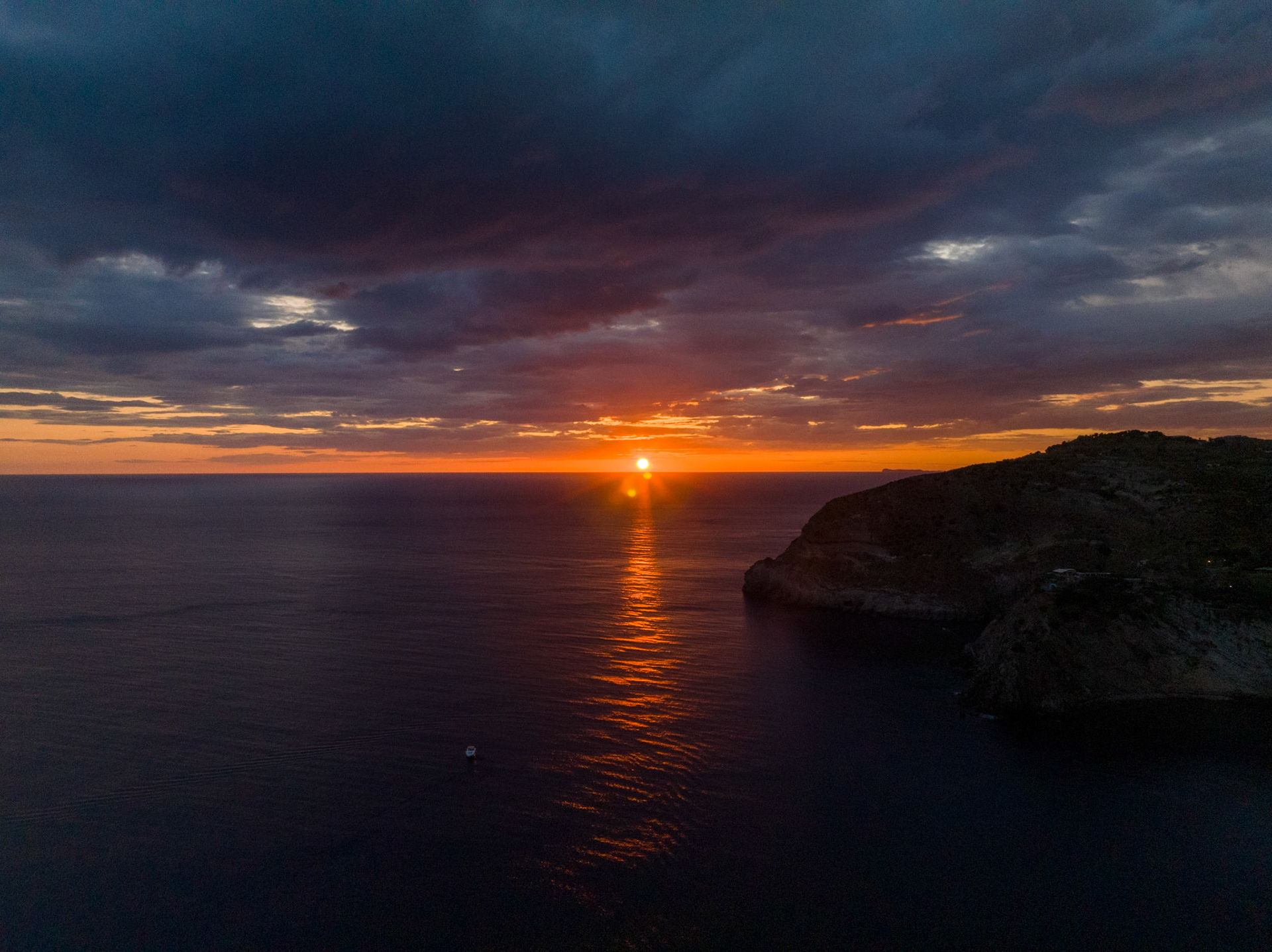 Serrara Fontana (40°41'46" N 13°53'11" E)