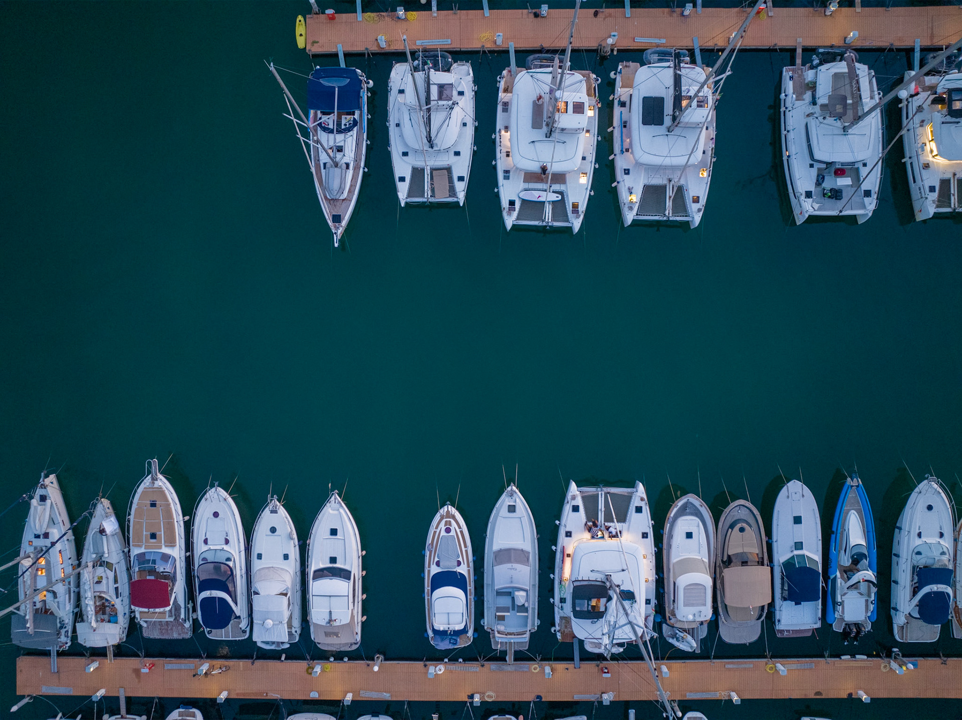 Salerno (40°38'28" N 14°49'5" E)