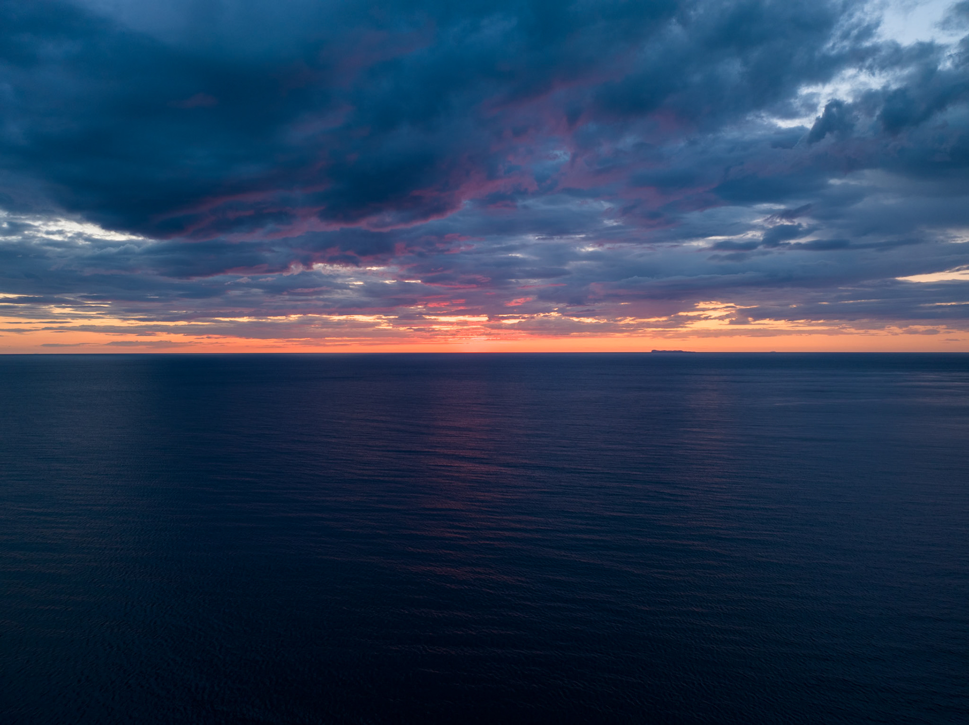 Serrara Fontana (40°41'20" N 13°53'5" E)