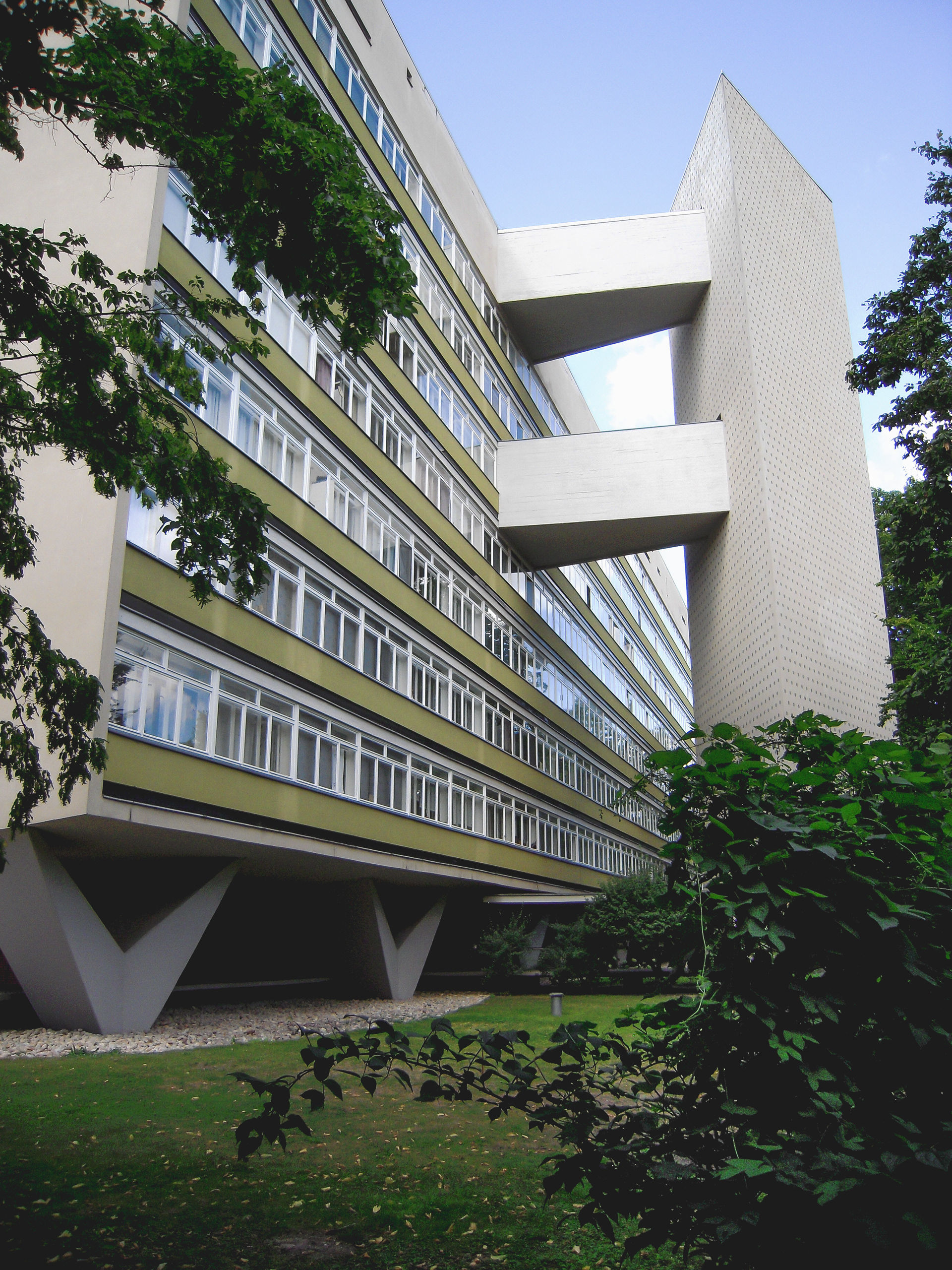 Altonaer Straße 4–14 - Oscar Niemeyer