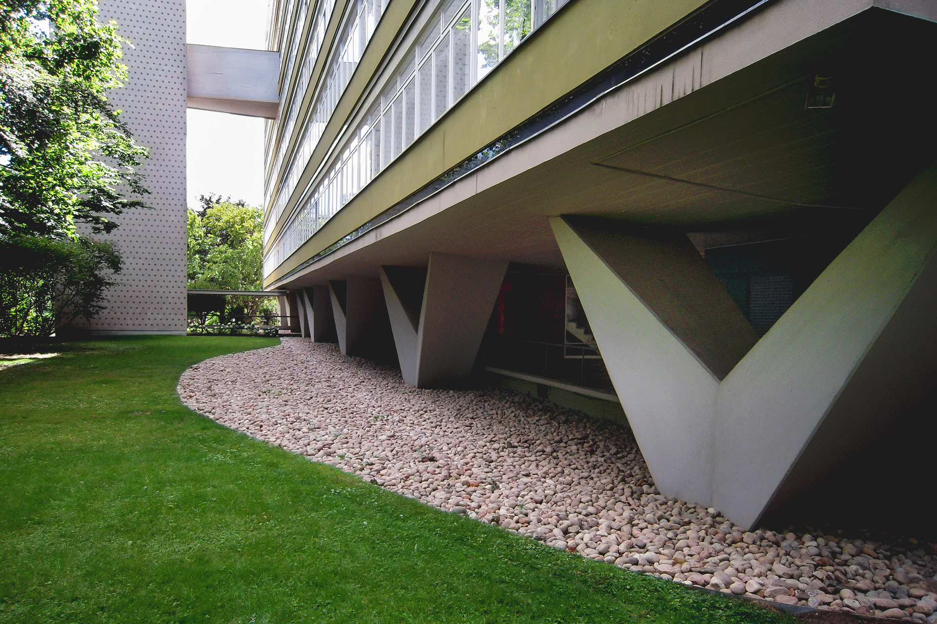 Altonaer Straße 4–14 - Oscar Niemeyer