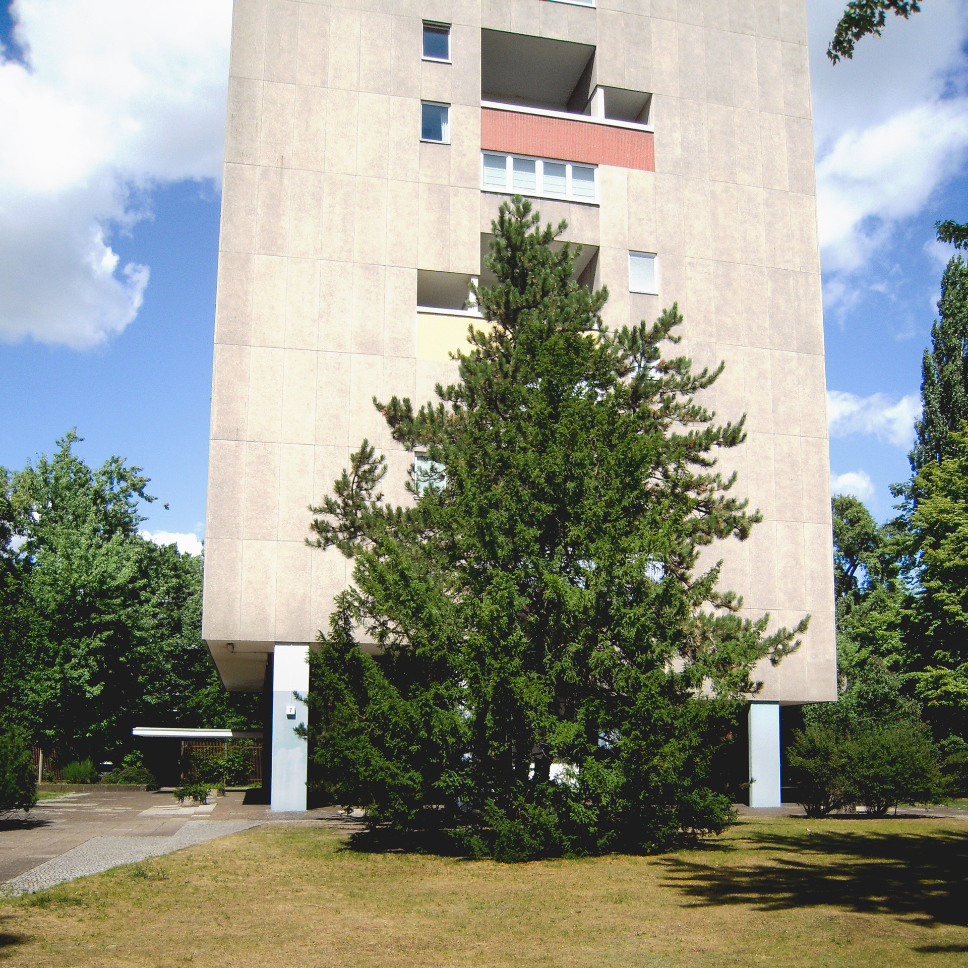 Bartningallee 7 J. H. Van den Broek – J. B. Bakema