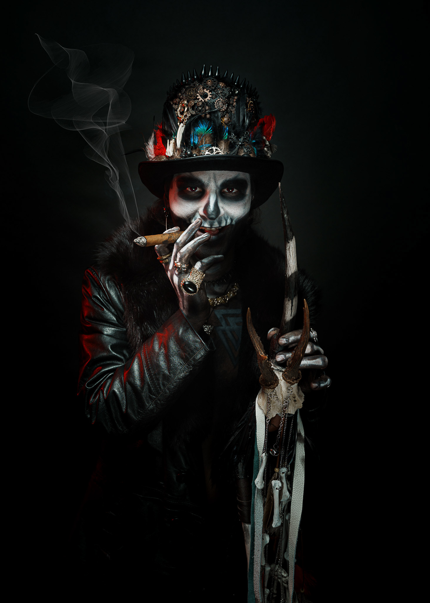 Handmade hat by Elimel, Snake: Olev Luik, MUA: Liisu Mitmant 