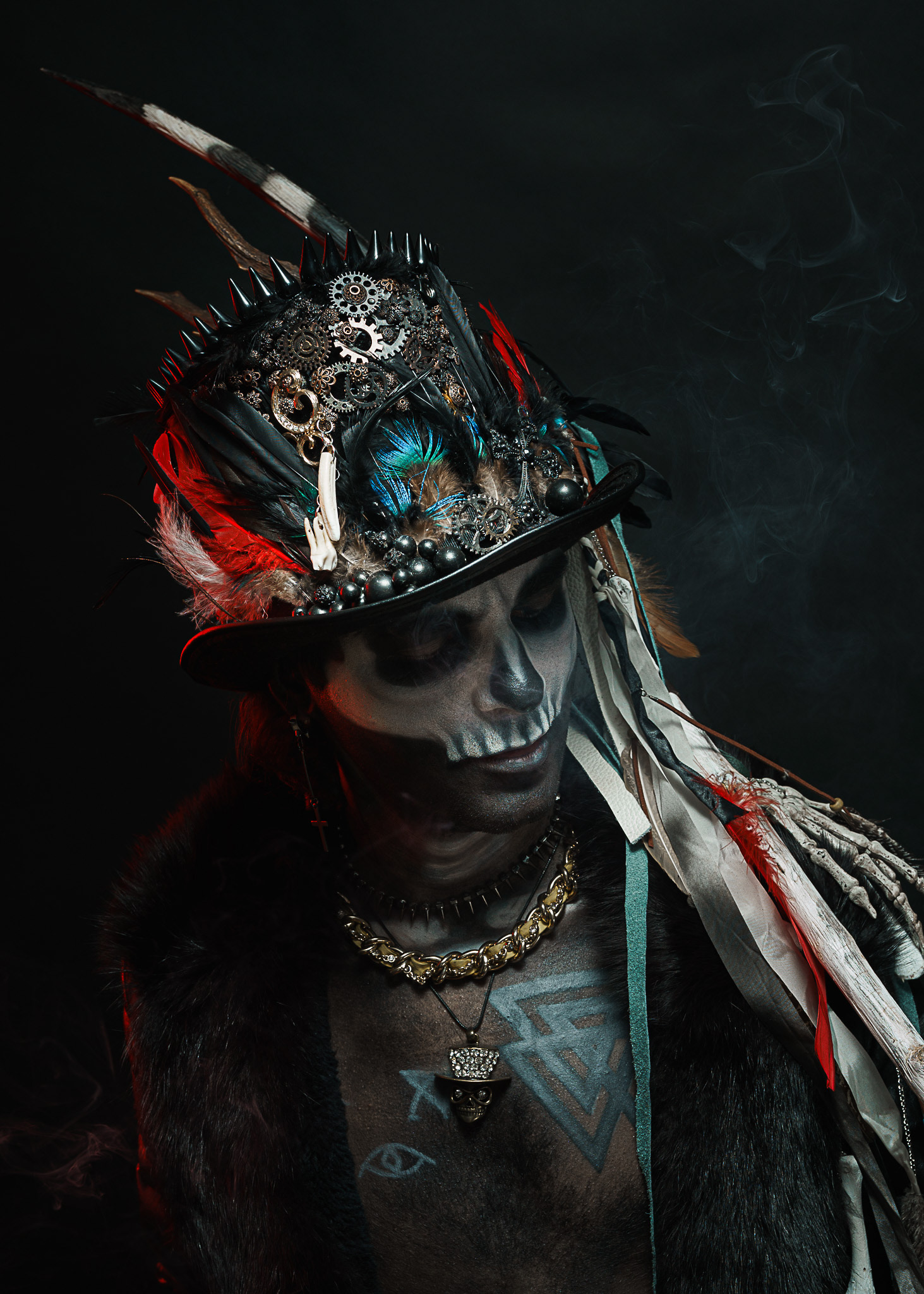 Handmade hat by Elimel, Snake: Olev Luik, MUA: Liisu Mitman