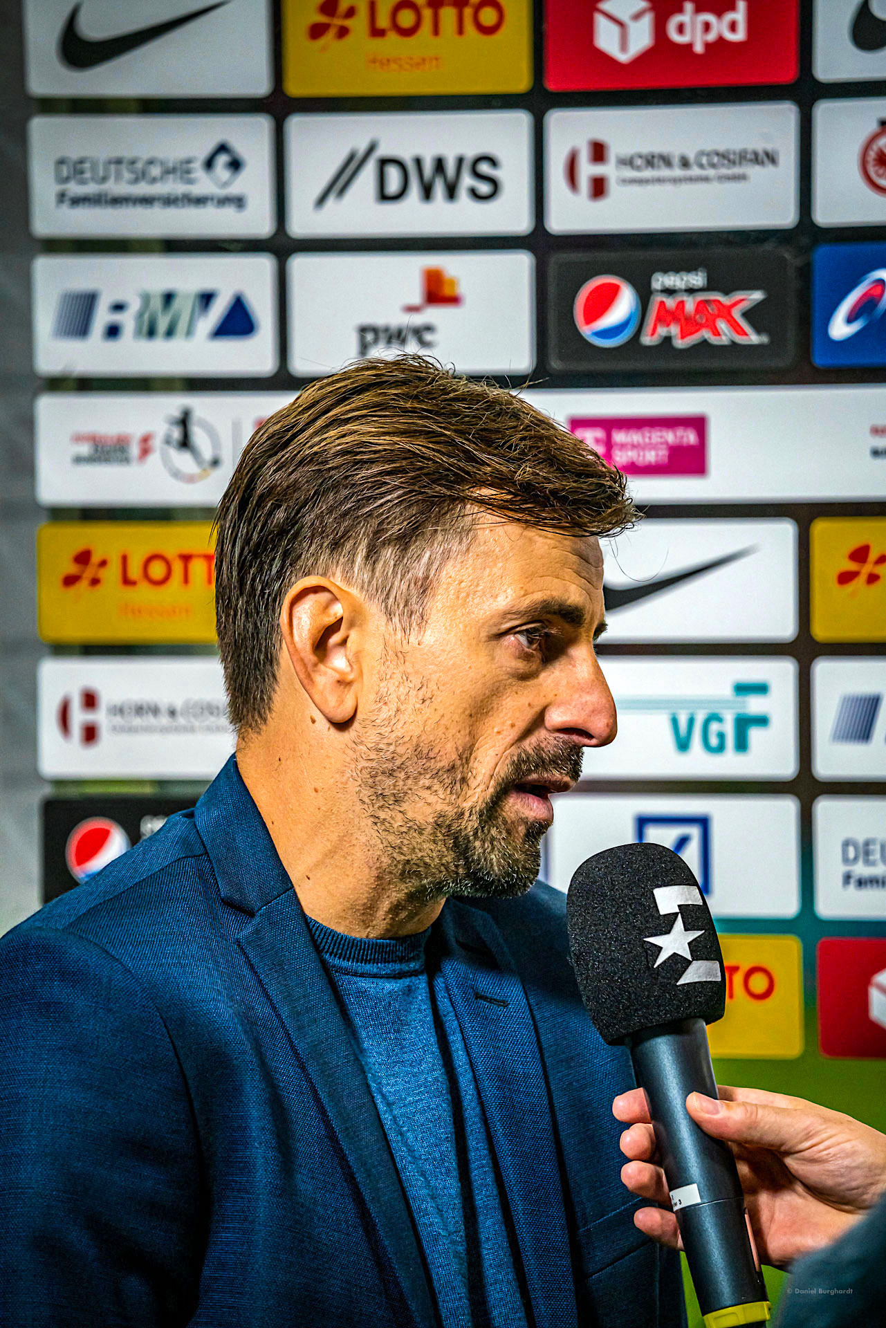 Eintracht Frankfurt Coach Niko Arnautis