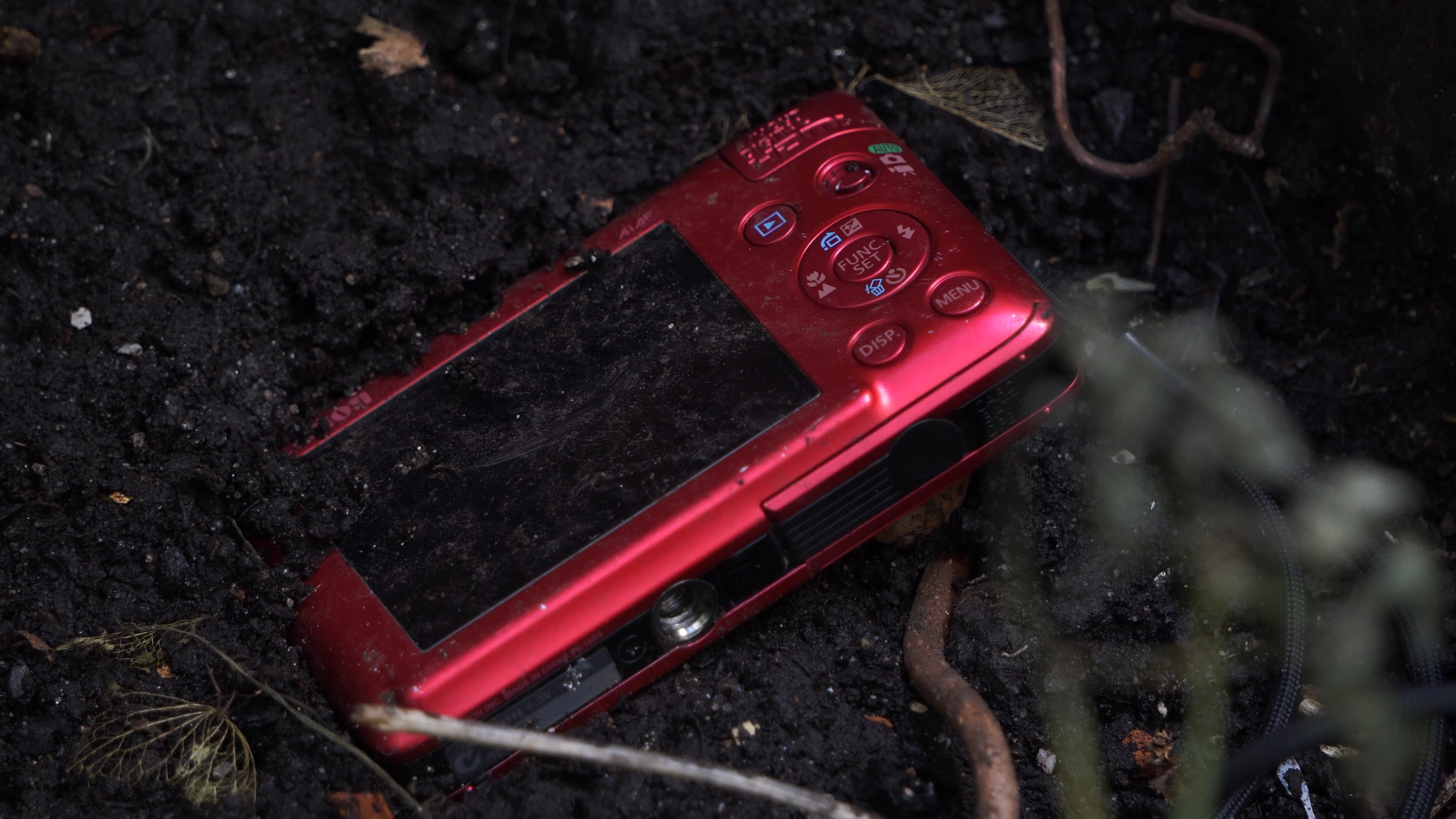 People who do not know each other - Cora Durmann