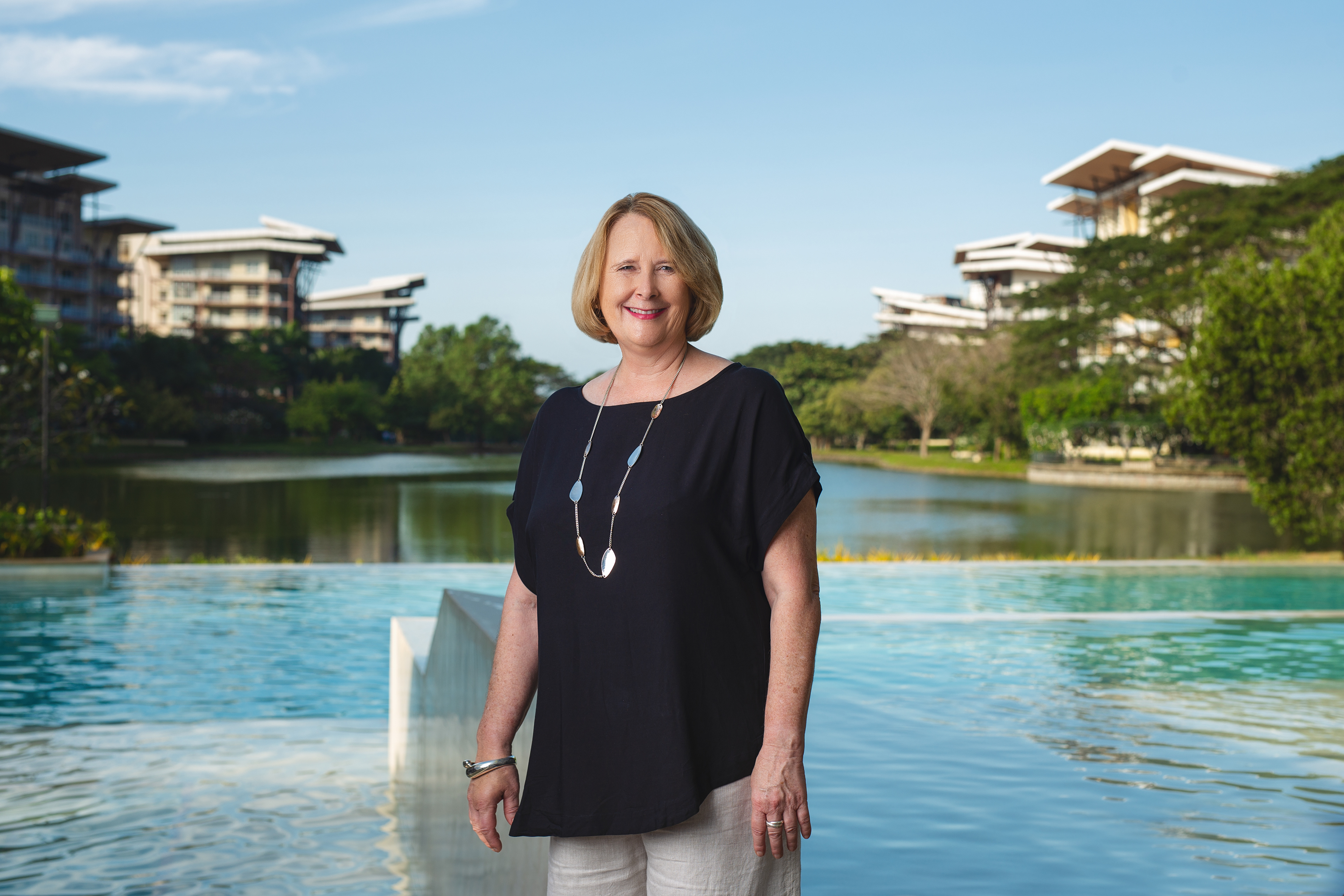 Anne Busfield, Pico Sands Hotel