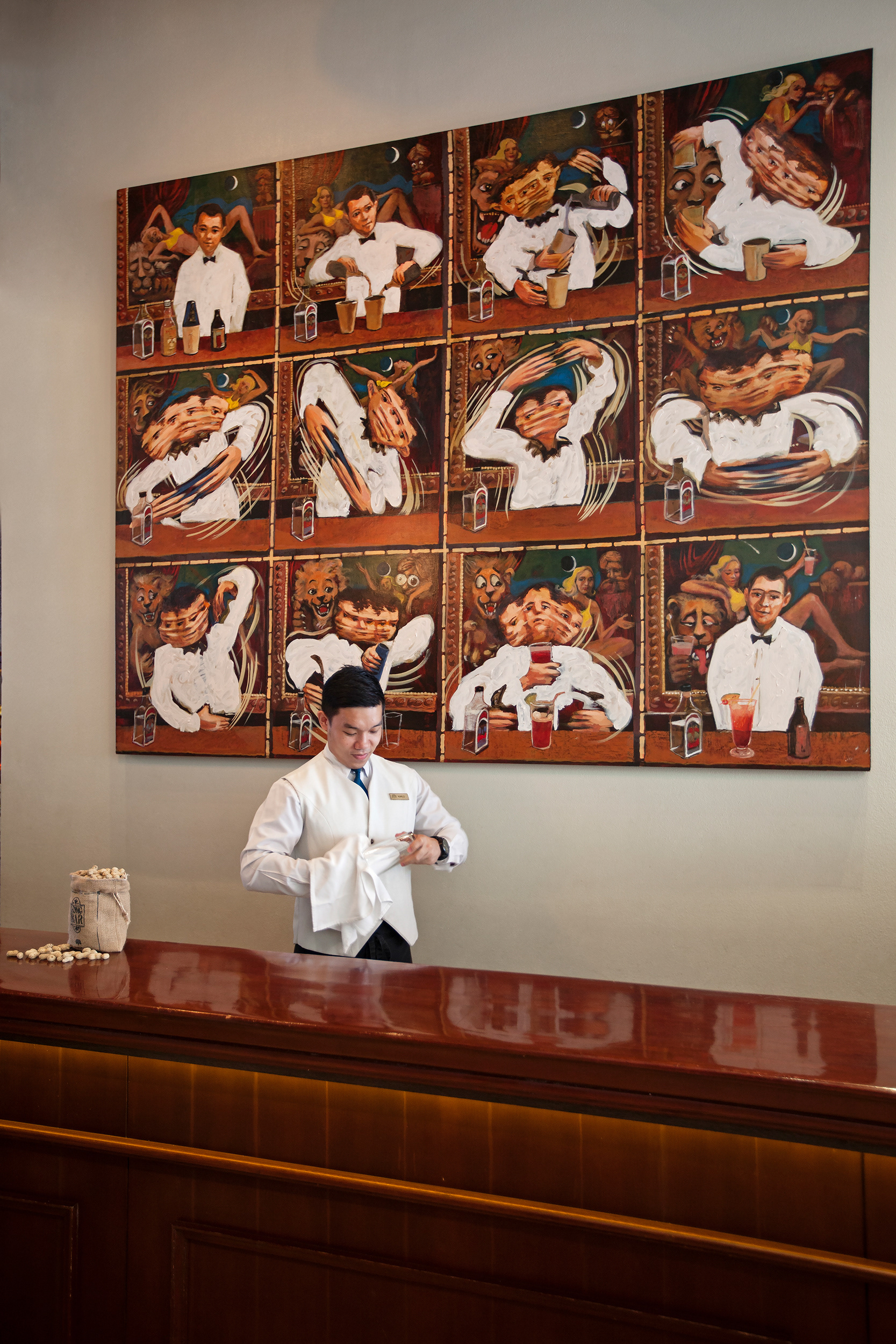 Long Bar, Raffles Makati