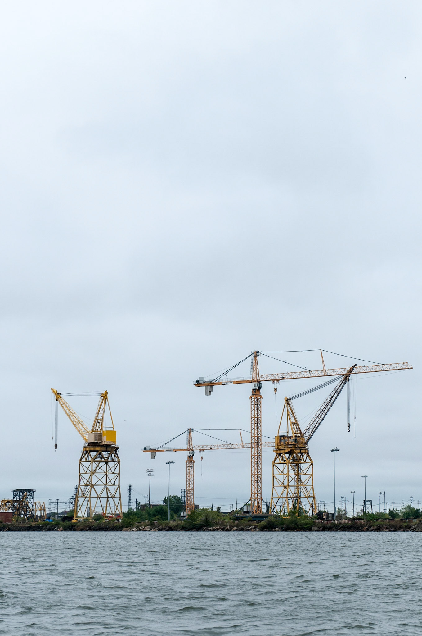 SEPTEMBER 30, 2016 - Baltimore, MD, USA - Water scenes around the Harbor - IMAGE © 2016 Andy Herbick | www.andyherbickphotography.com - ALL RIGHTS RESERVED.