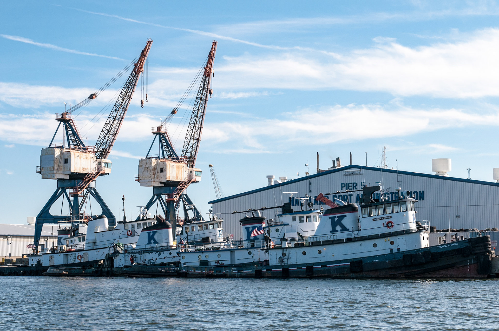 OCTOBER 17, 2014 - Baltimore, MD, USA -  - IMAGE © 2014 Andy Herbick | www.andyherbickphotography.com - ALL RIGHTS RESERVED.