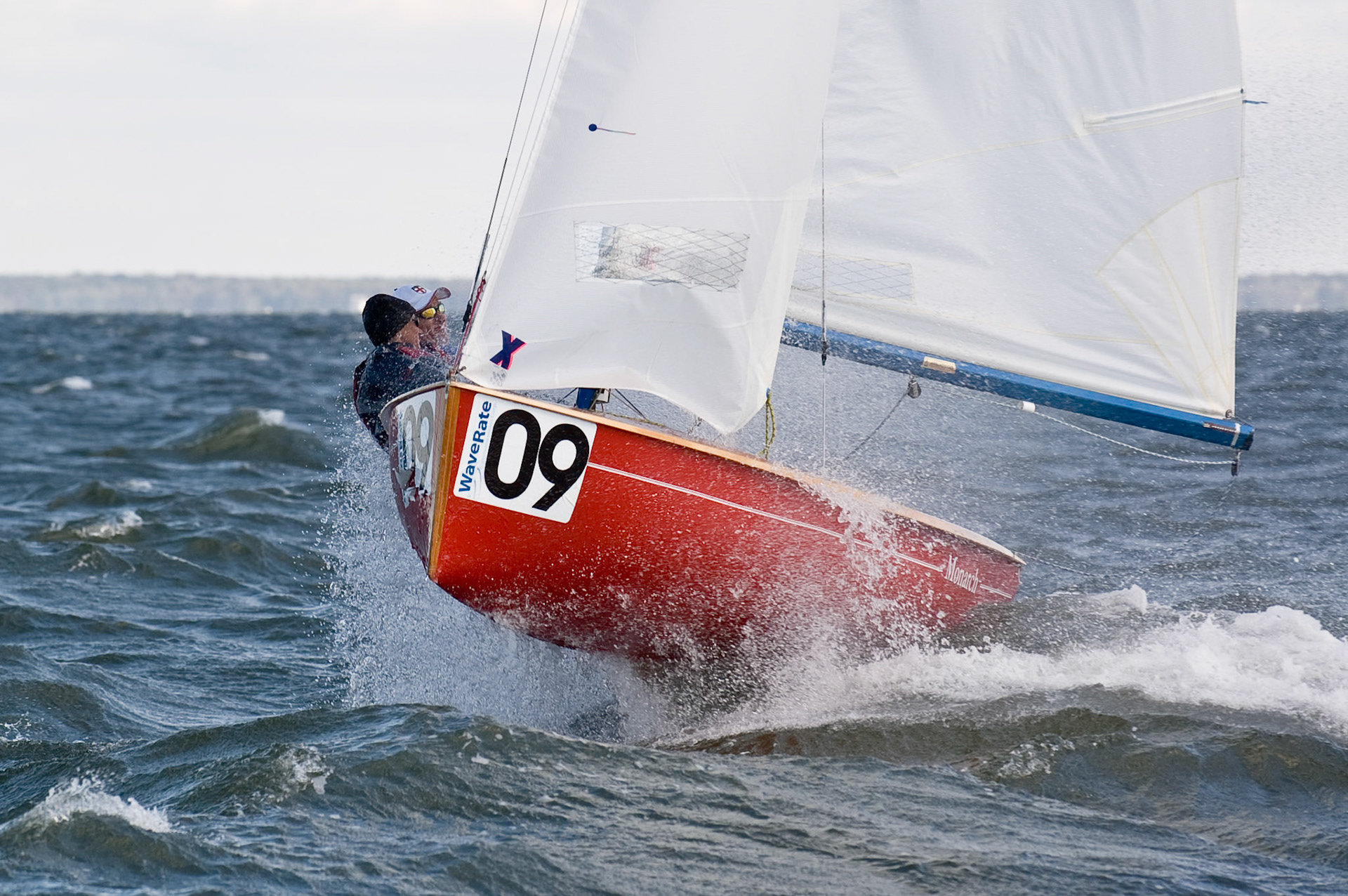 OCTOBER 12, 2007 - GALESVILLE, MD, USA - Sailors from Canada, the UK, and the US compete in the 2007 Albacore International Championship. -  IMAGE BY ANDY HERBICK - ALL RIGHTS RESERVED.