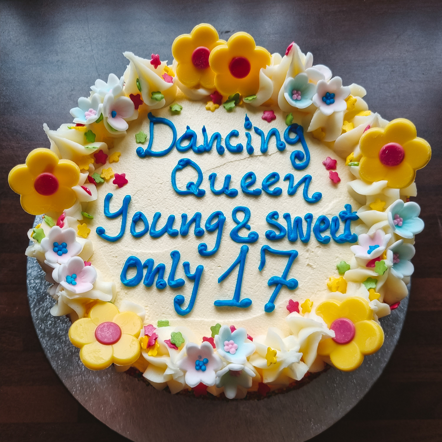 Vanilla buttercream Birthday cake with message